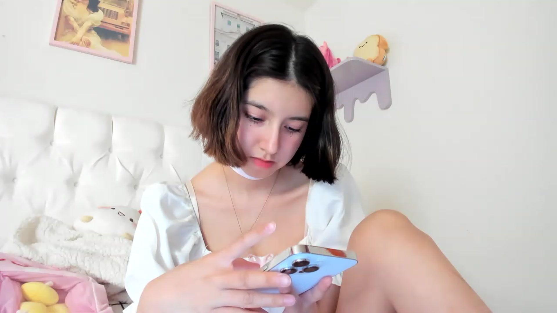 Gallery image thumbnail from Cherrycute666's myfreecams stream on, 05/09/2023, 23:13 image 20 of 20