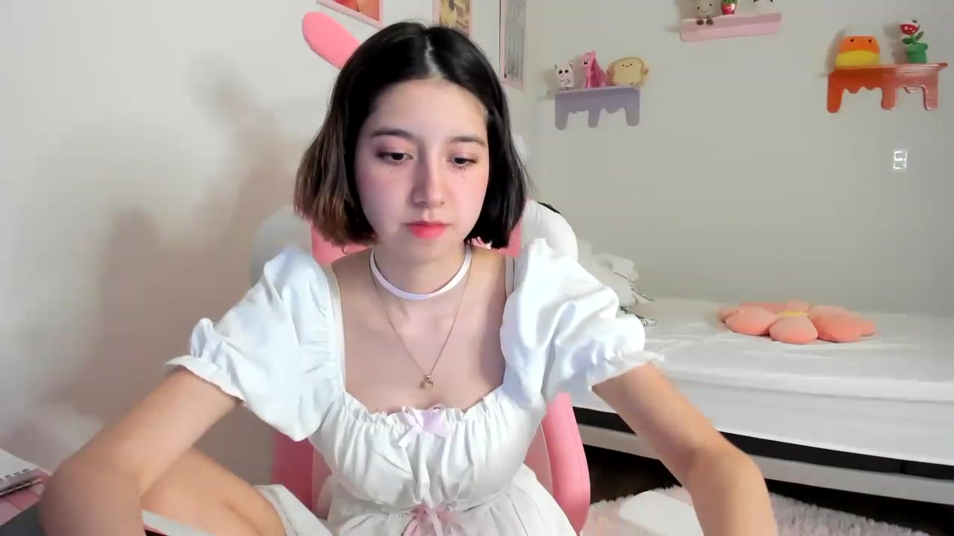 Gallery image thumbnail from Cherrycute666's myfreecams stream on, 05/09/2023, 23:13 image 10 of 20