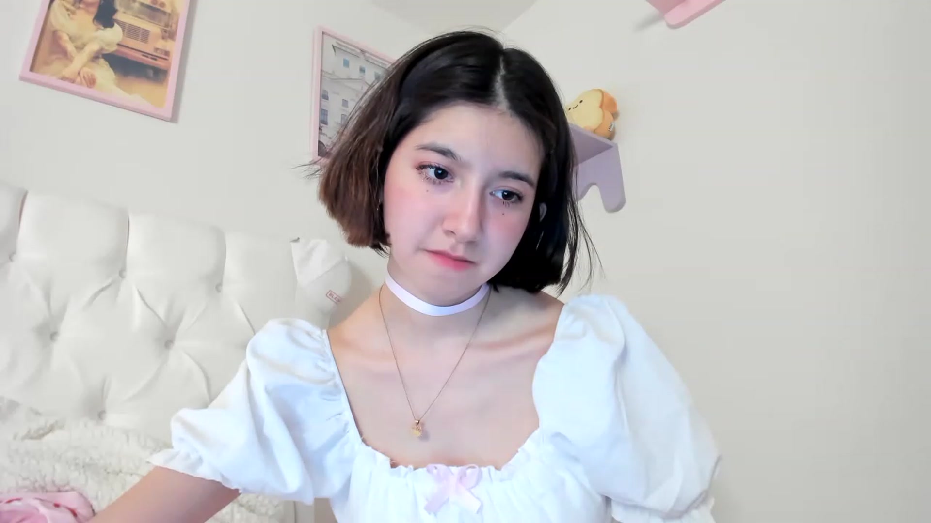 Gallery image thumbnail from Cherrycute666's myfreecams stream on, 05/10/2023, 01:31 image 12 of 20