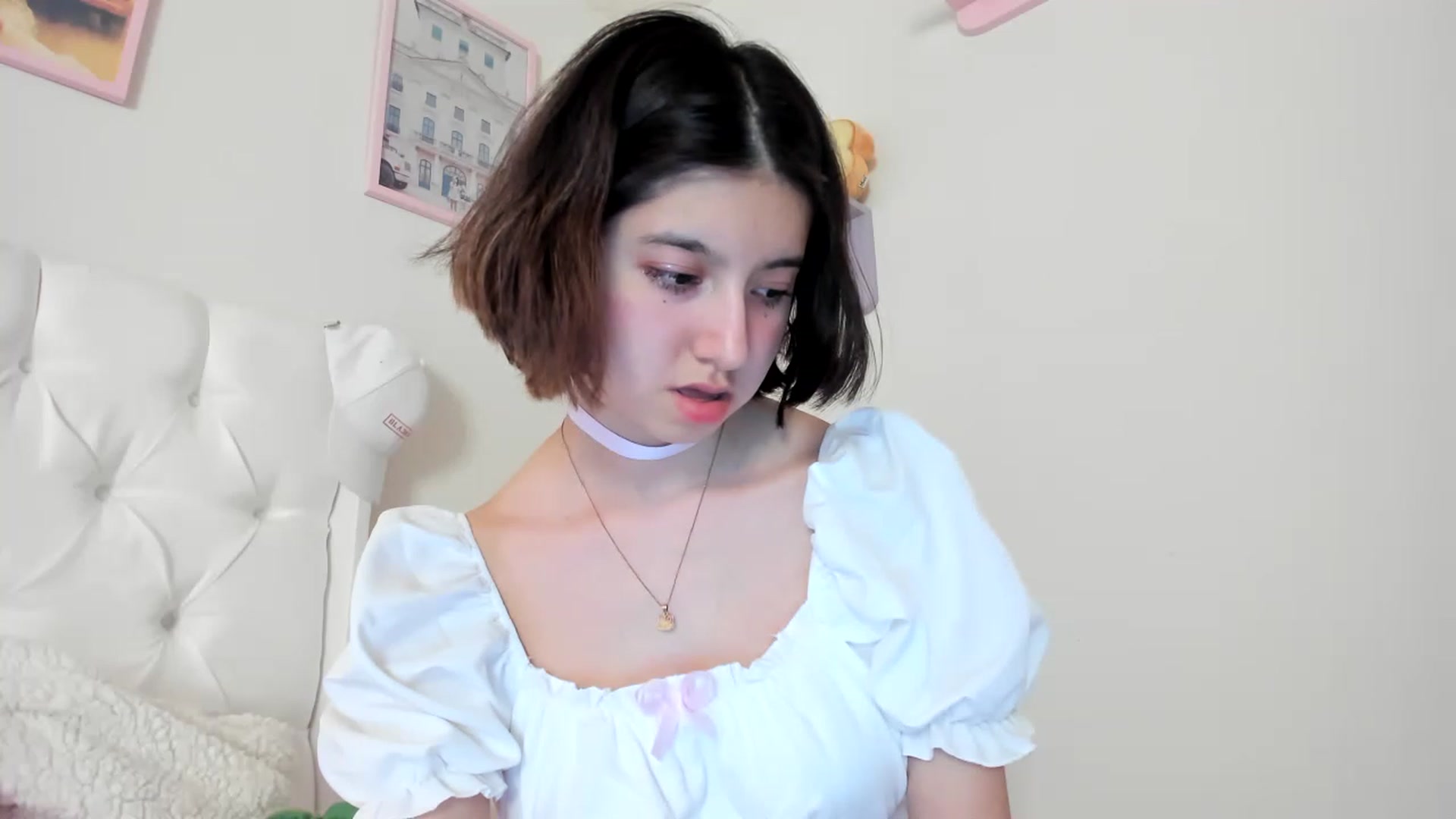 Gallery image thumbnail from Cherrycute666's myfreecams stream on, 05/10/2023, 01:31 image 8 of 20