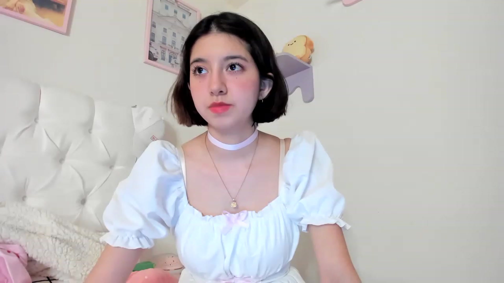 Gallery image thumbnail from Cherrycute666's myfreecams stream on, 05/10/2023, 01:31 image 20 of 20