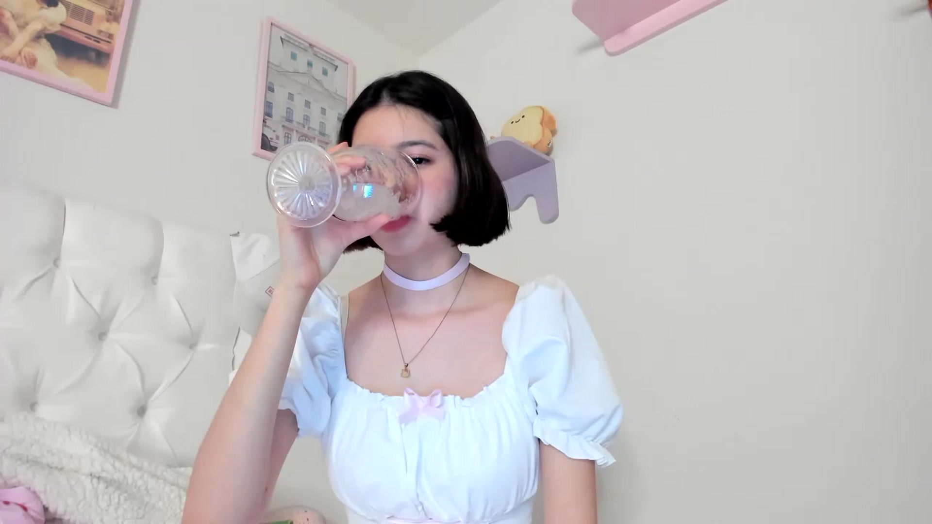 Gallery image thumbnail from Cherrycute666's myfreecams stream on, 05/10/2023, 04:19 image 7 of 20
