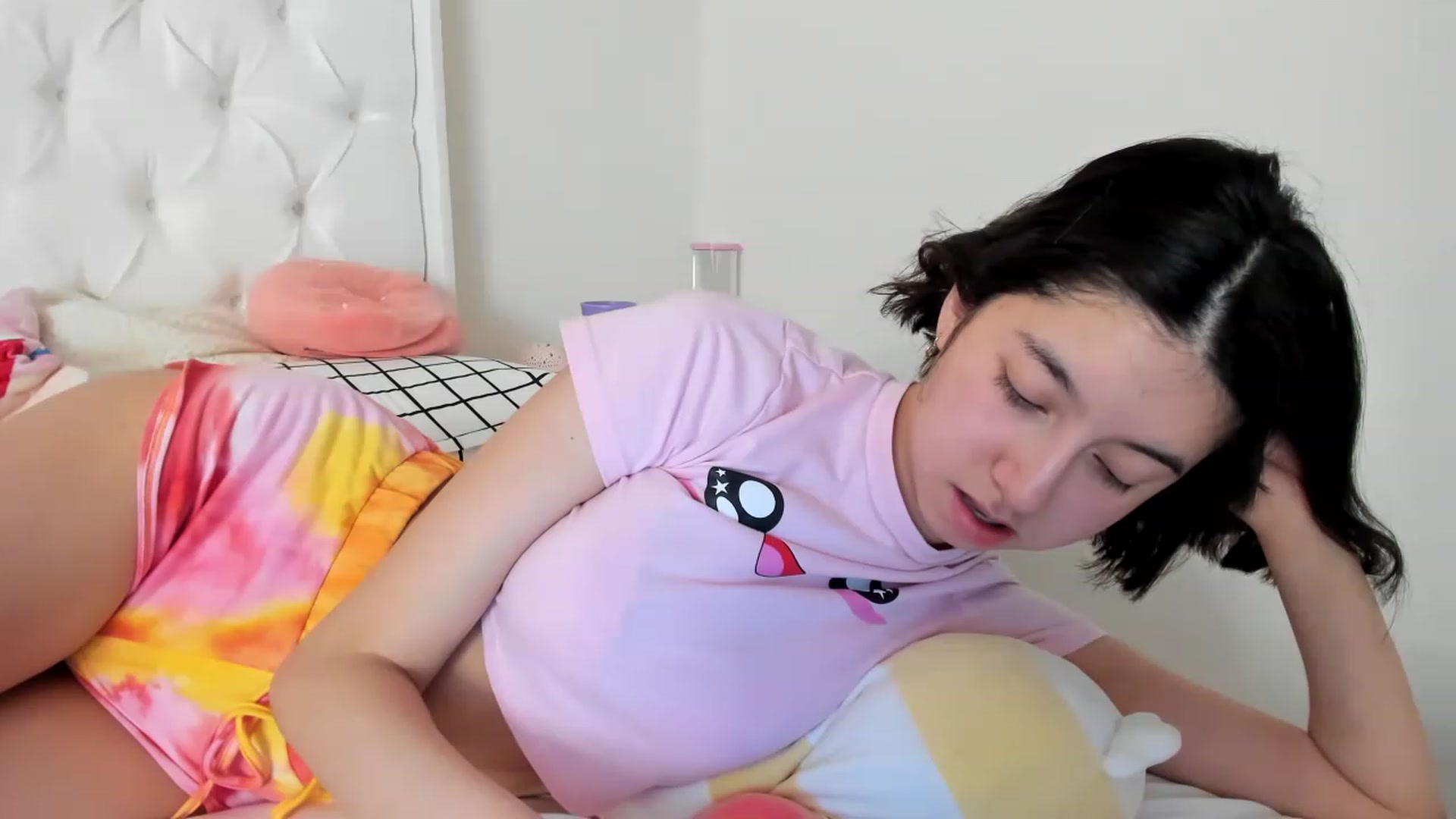 Gallery image thumbnail from Cherrycute666's myfreecams stream on, 05/10/2023, 14:38 image 12 of 20