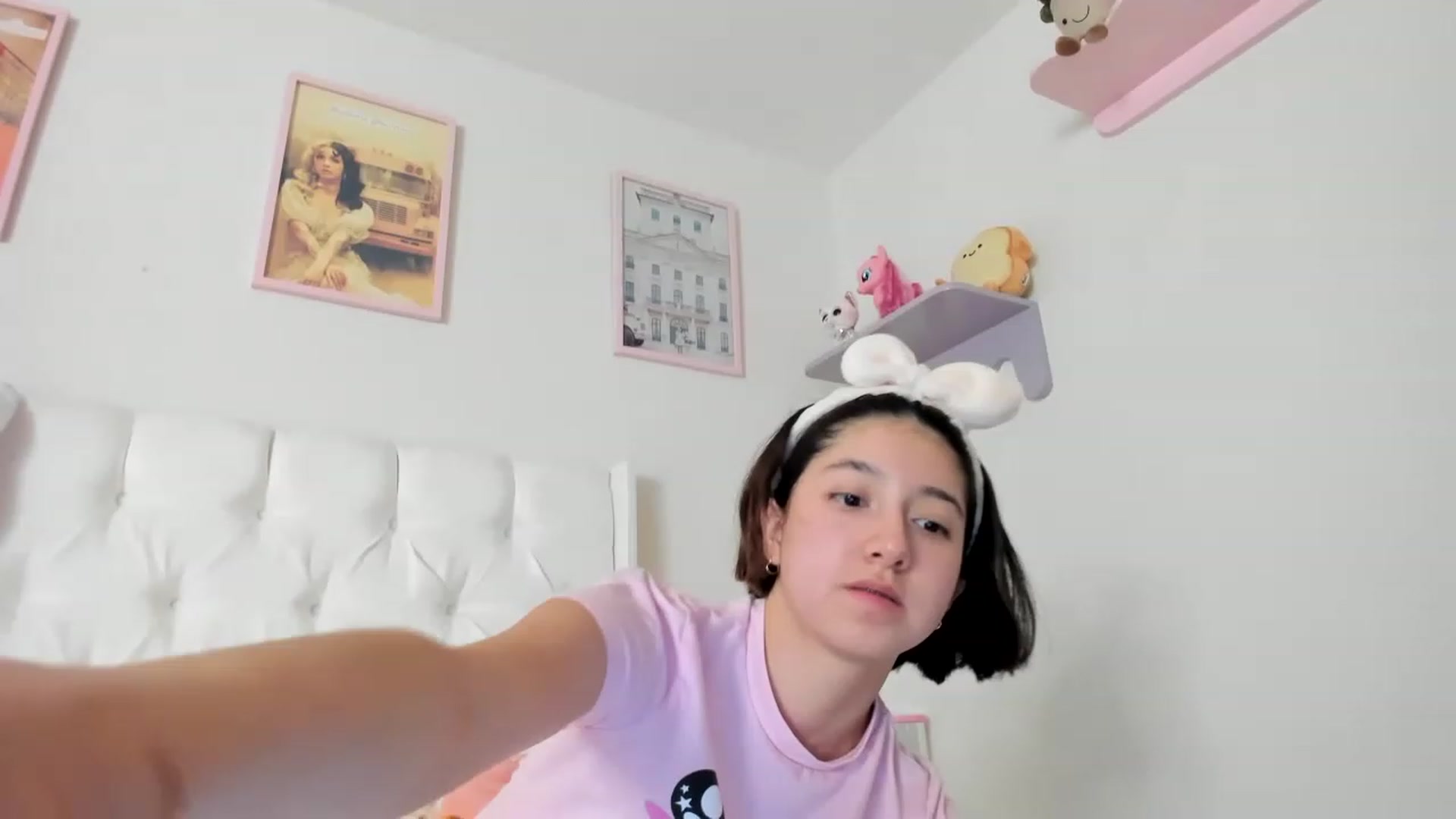Gallery image thumbnail from Cherrycute666's myfreecams stream on, 05/10/2023, 14:38 image 1 of 20
