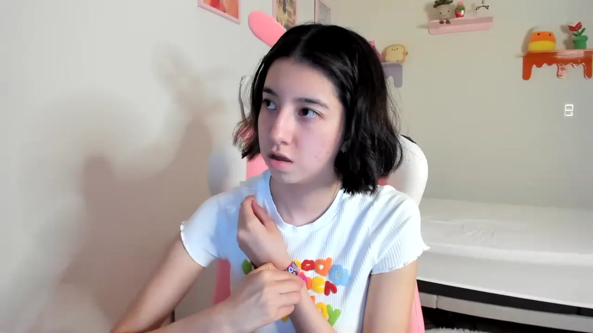 Gallery image thumbnail from Cherrycute666's myfreecams stream on, 05/11/2023, 06:44 image 9 of 20