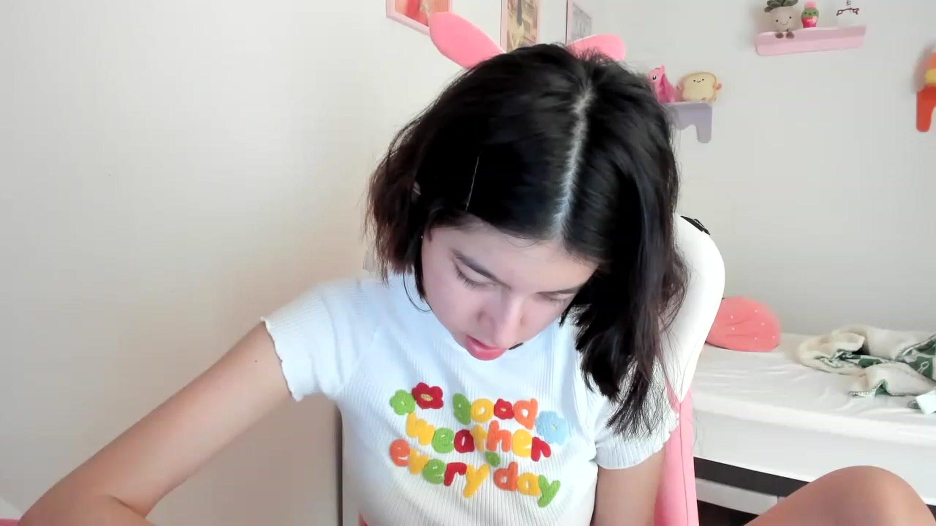 Gallery image thumbnail from Cherrycute666's myfreecams stream on, 05/11/2023, 17:05 image 8 of 20