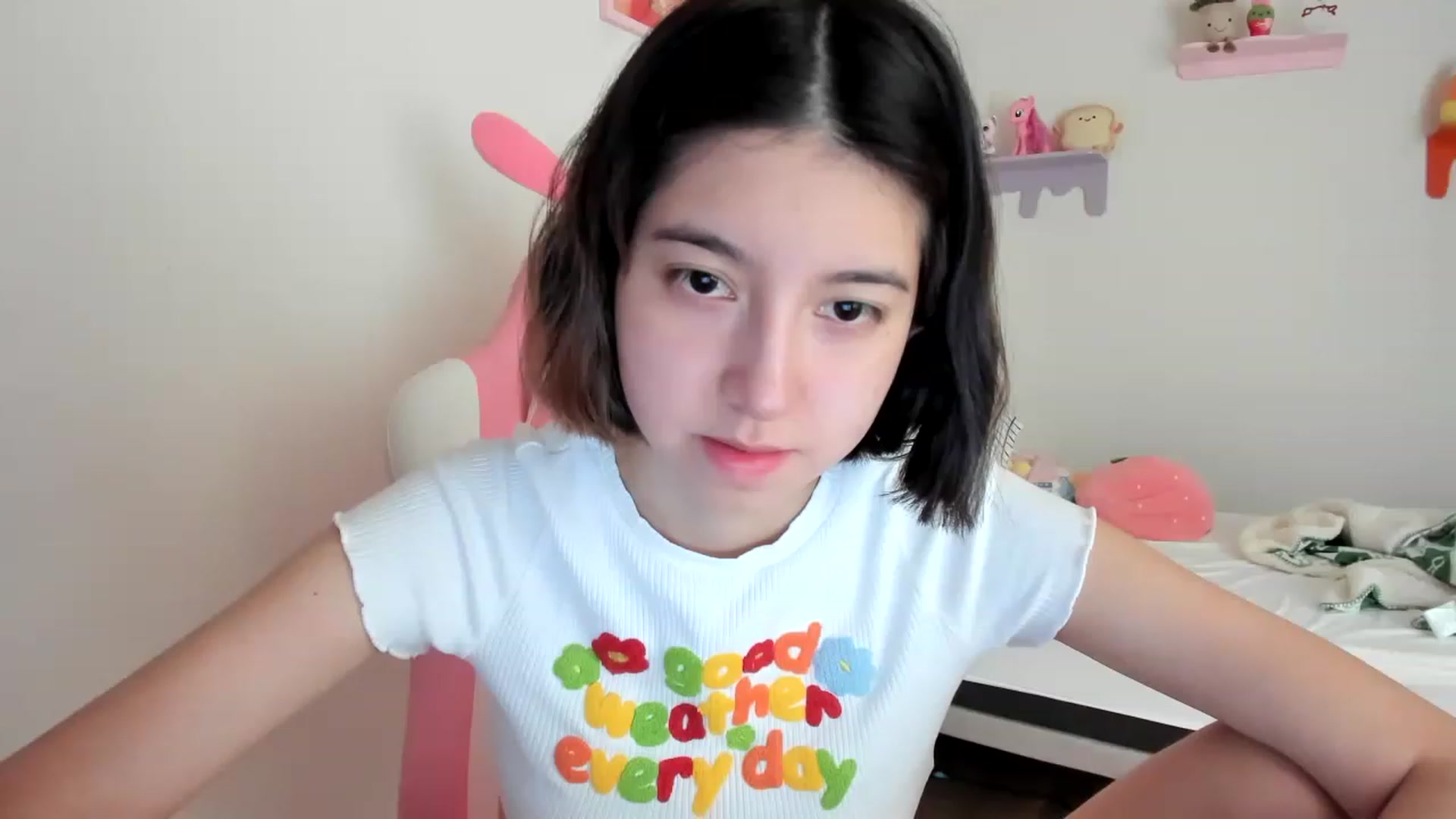Gallery image thumbnail from Cherrycute666's myfreecams stream on, 05/11/2023, 17:05 image 17 of 20