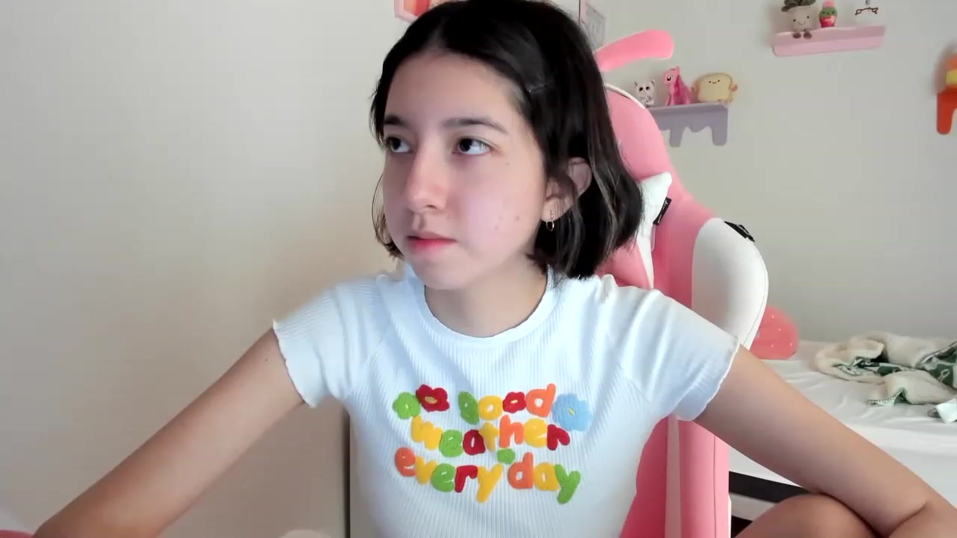 Gallery image thumbnail from Cherrycute666's myfreecams stream on, 05/11/2023, 17:05 image 5 of 20