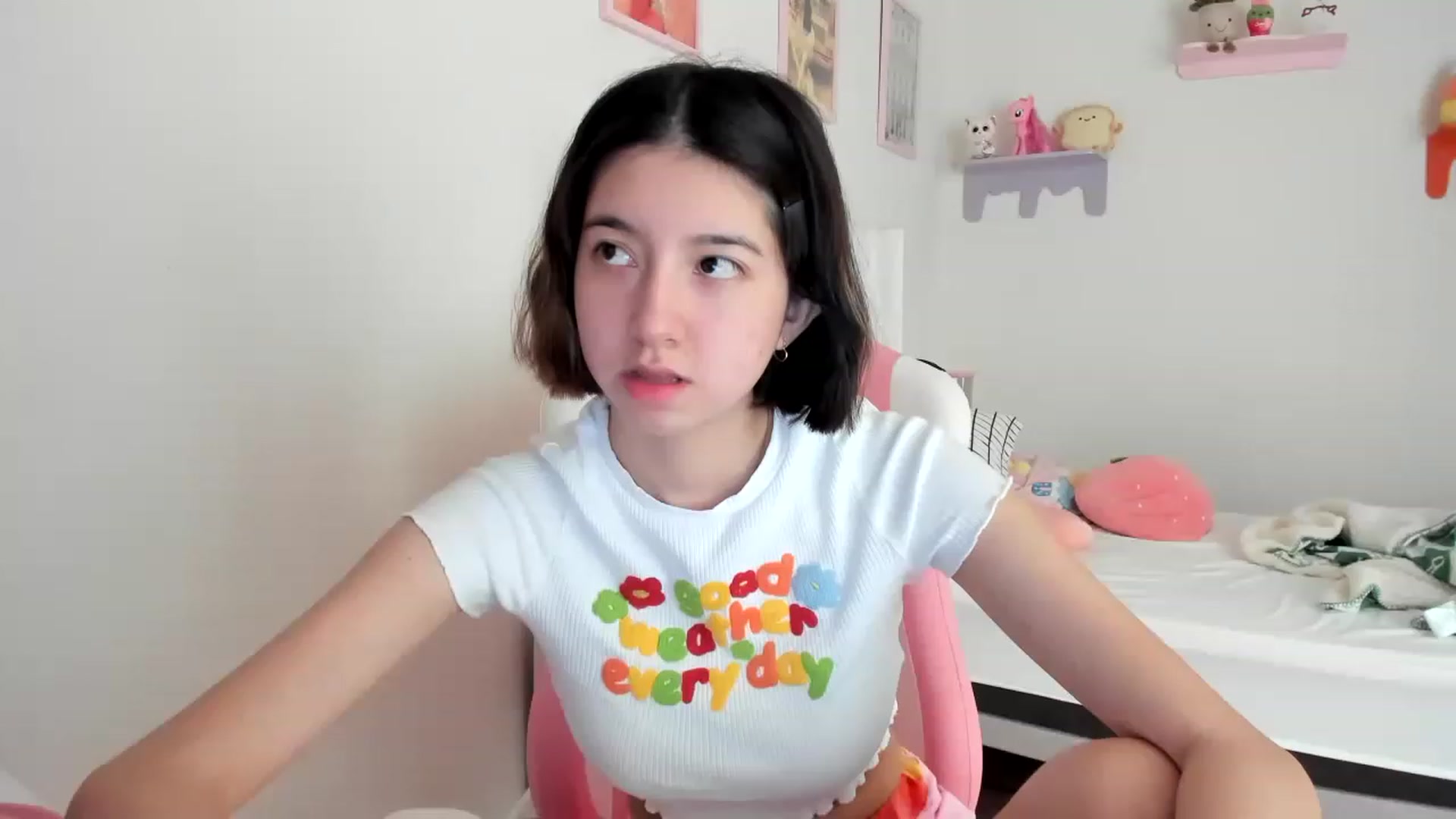 Gallery image thumbnail from Cherrycute666's myfreecams stream on, 05/11/2023, 17:05 image 16 of 20