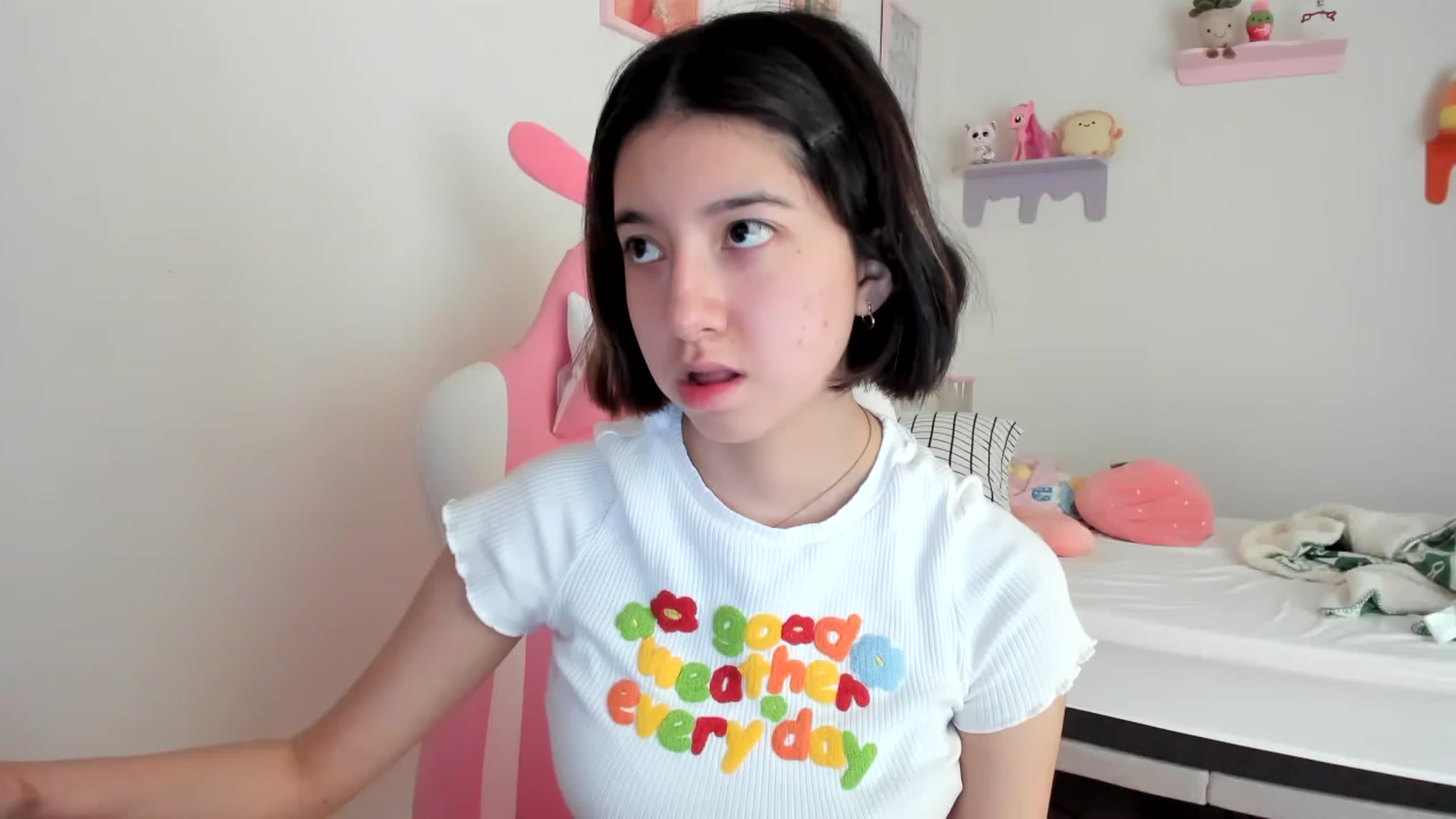Gallery image thumbnail from Cherrycute666's myfreecams stream on, 05/11/2023, 17:05 image 19 of 20