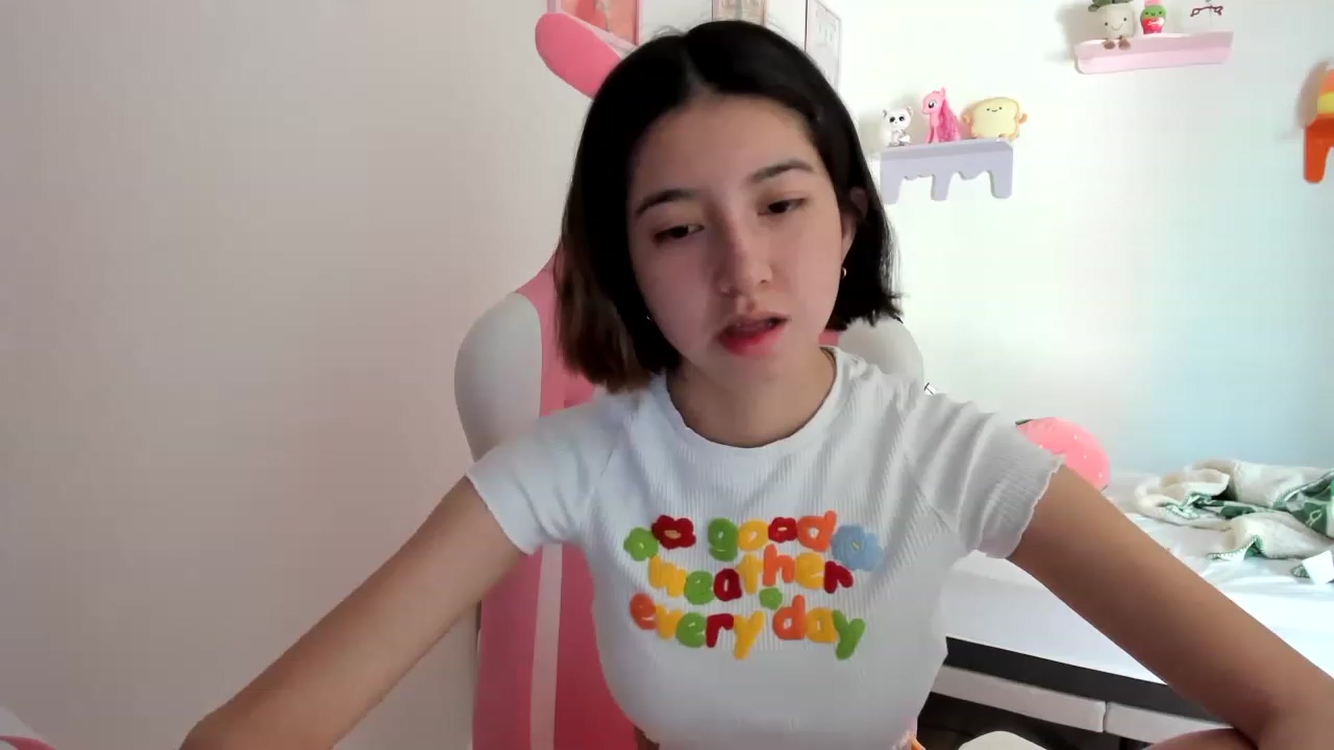 Gallery image thumbnail from Cherrycute666's myfreecams stream on, 05/11/2023, 17:05 image 2 of 20