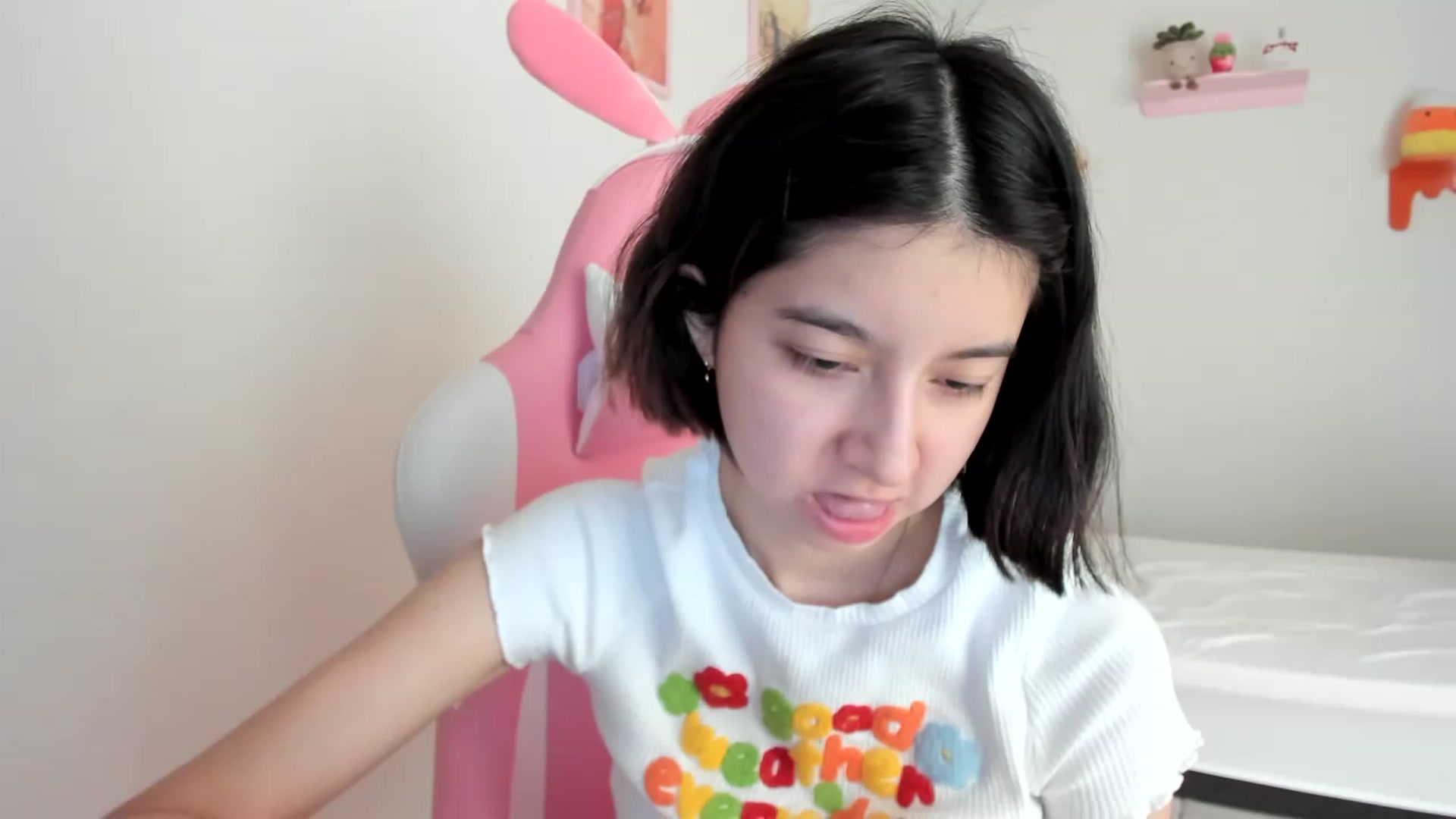 Gallery image thumbnail from Cherrycute666's myfreecams stream on, 05/11/2023, 19:29 image 9 of 20