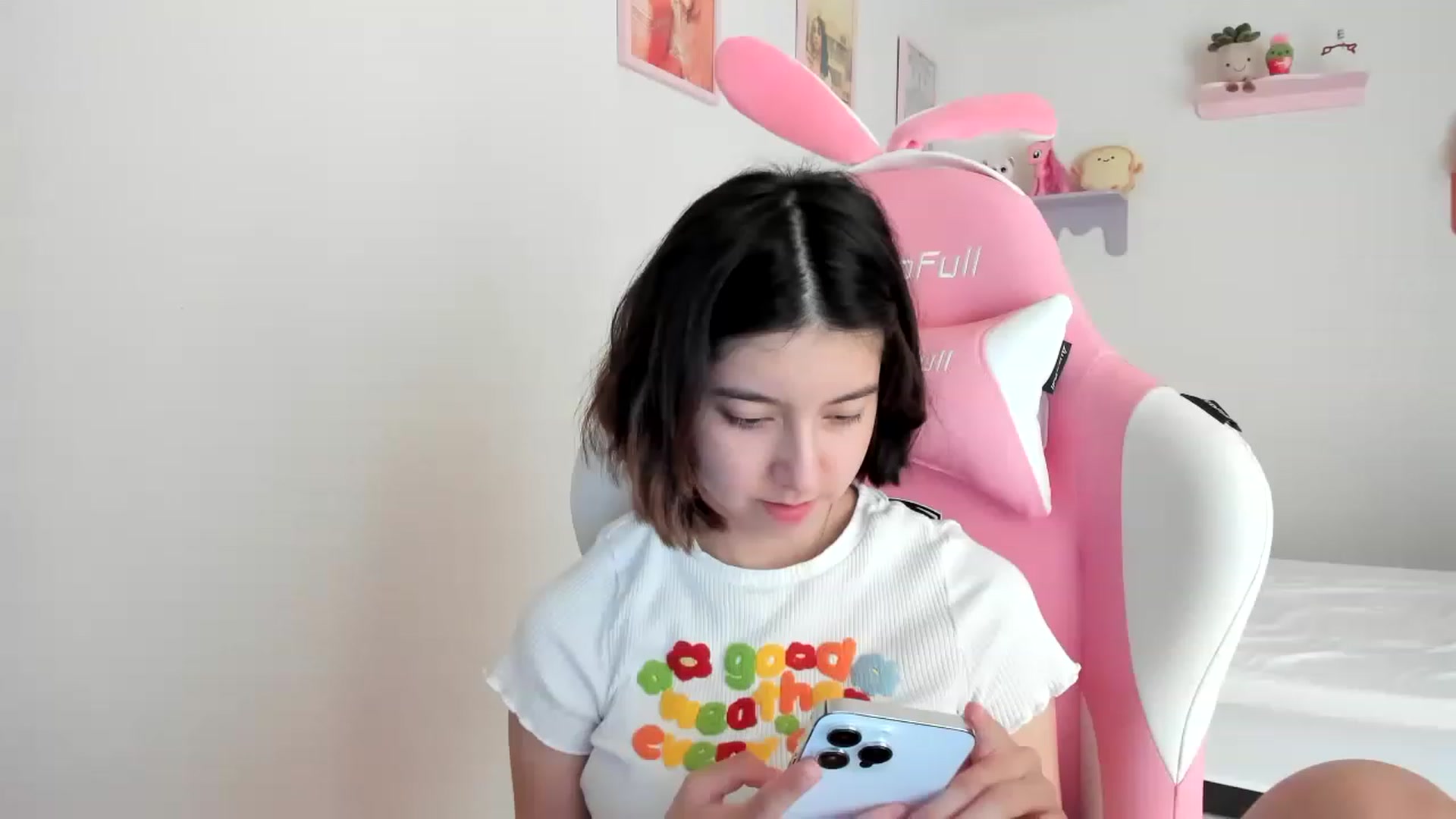 Gallery image thumbnail from Cherrycute666's myfreecams stream on, 05/11/2023, 19:29 image 18 of 20