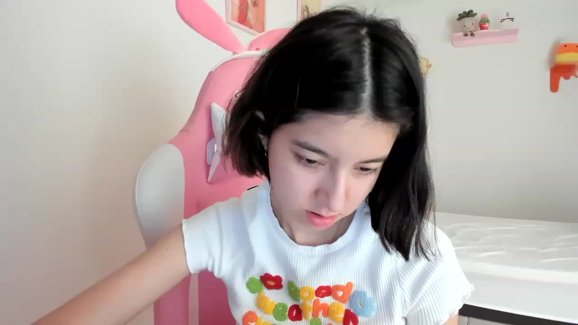 Gallery image thumbnail from Cherrycute666's myfreecams stream on, 05/11/2023, 19:29 image 10 of 20