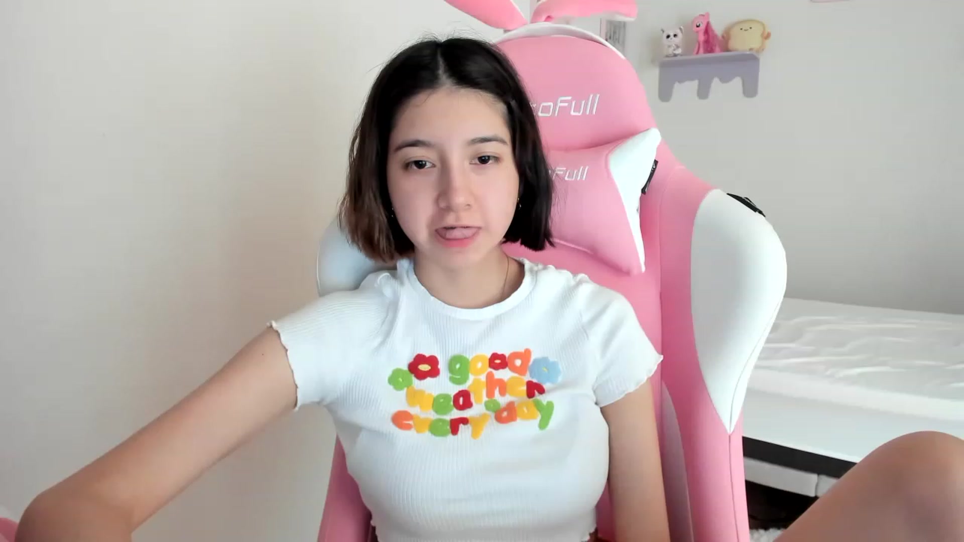 Gallery image thumbnail from Cherrycute666's myfreecams stream on, 05/11/2023, 19:29 image 19 of 20