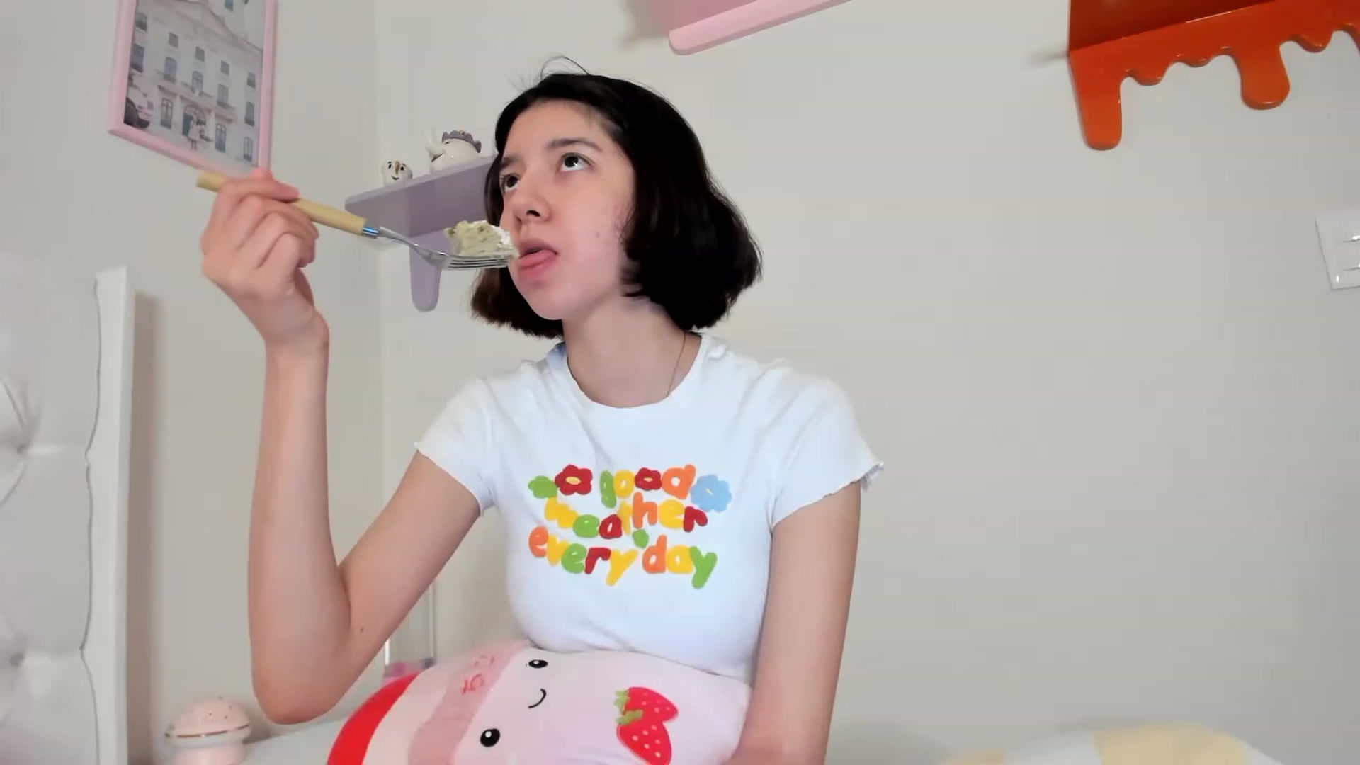 Gallery image thumbnail from Cherrycute666's myfreecams stream on, 05/12/2023, 03:16 image 10 of 20