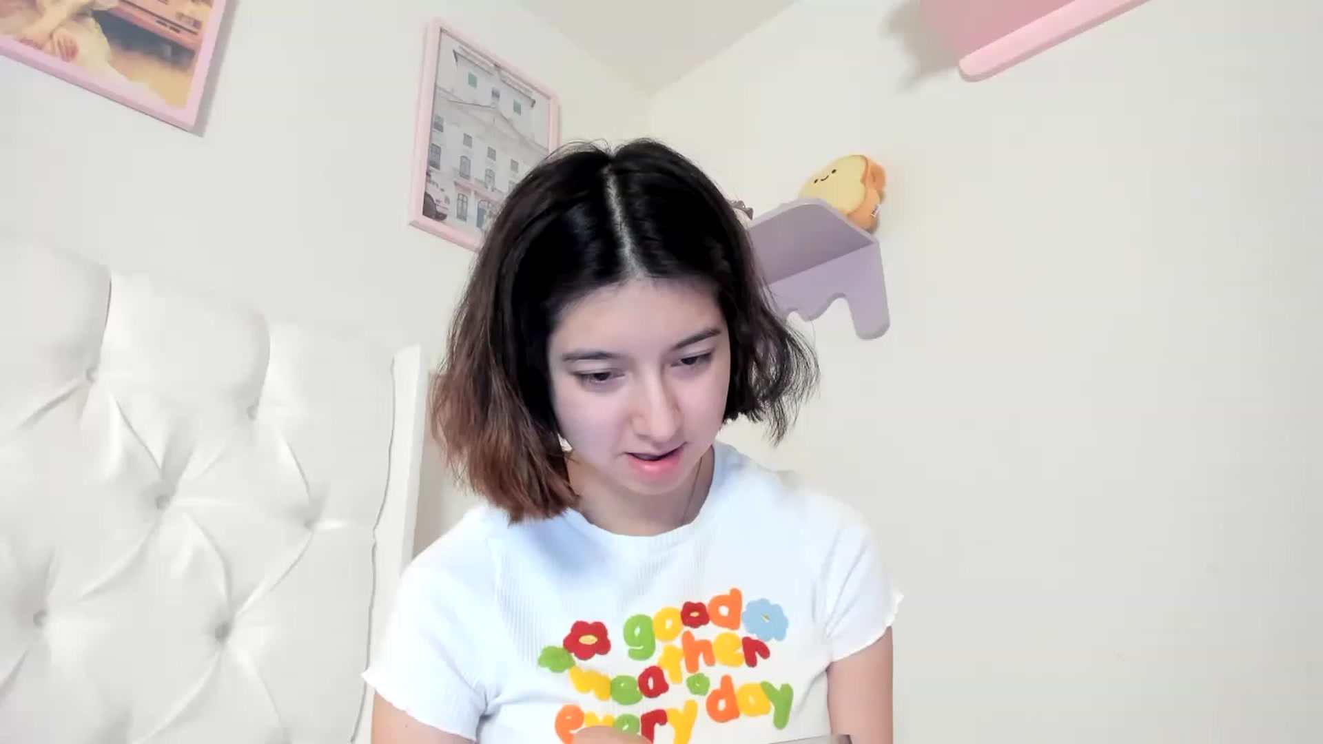 Gallery image thumbnail from Cherrycute666's myfreecams stream on, 05/12/2023, 03:16 image 5 of 20