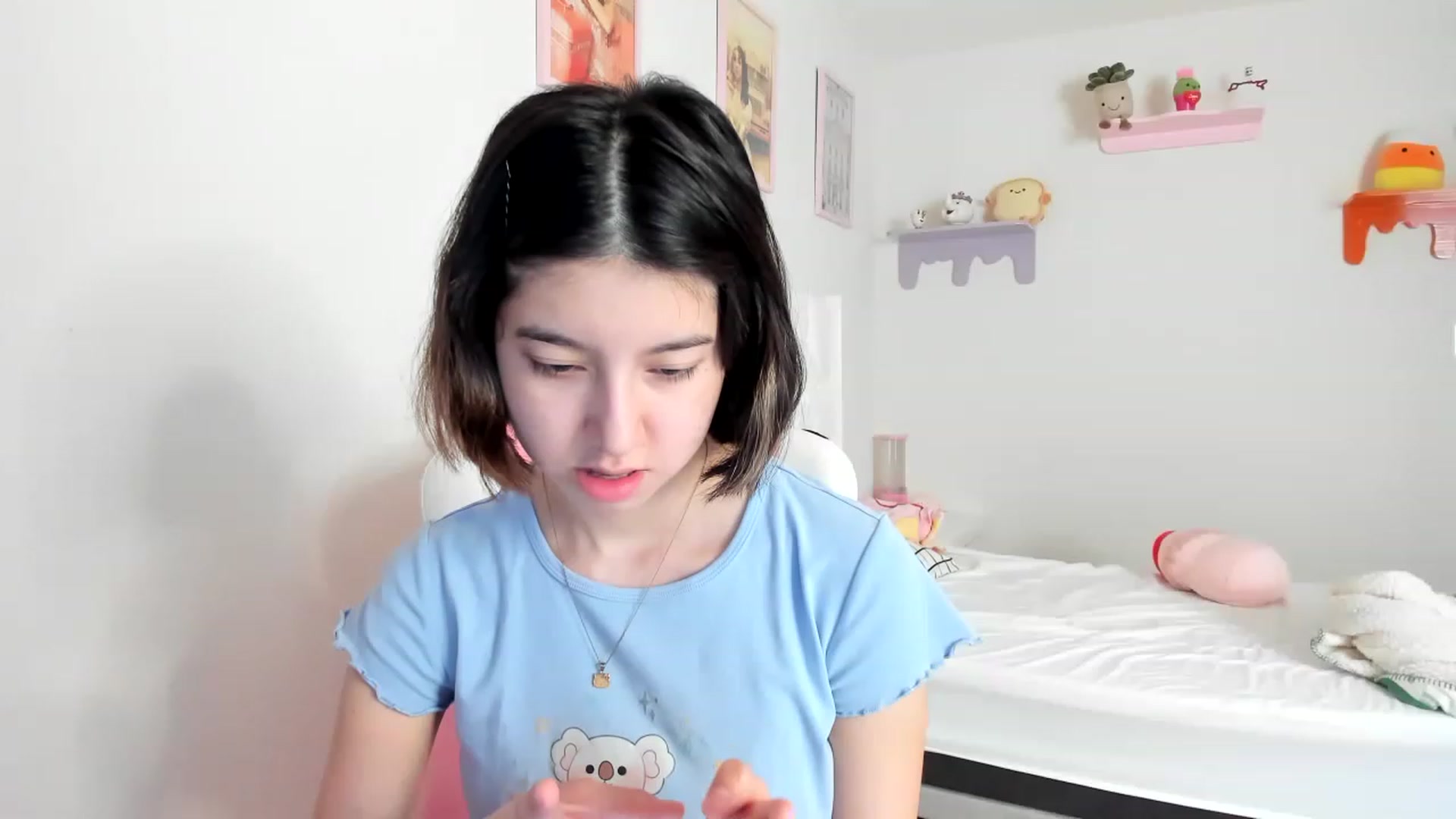 Gallery image thumbnail from Cherrycute666's myfreecams stream on, 05/12/2023, 18:34 image 3 of 20