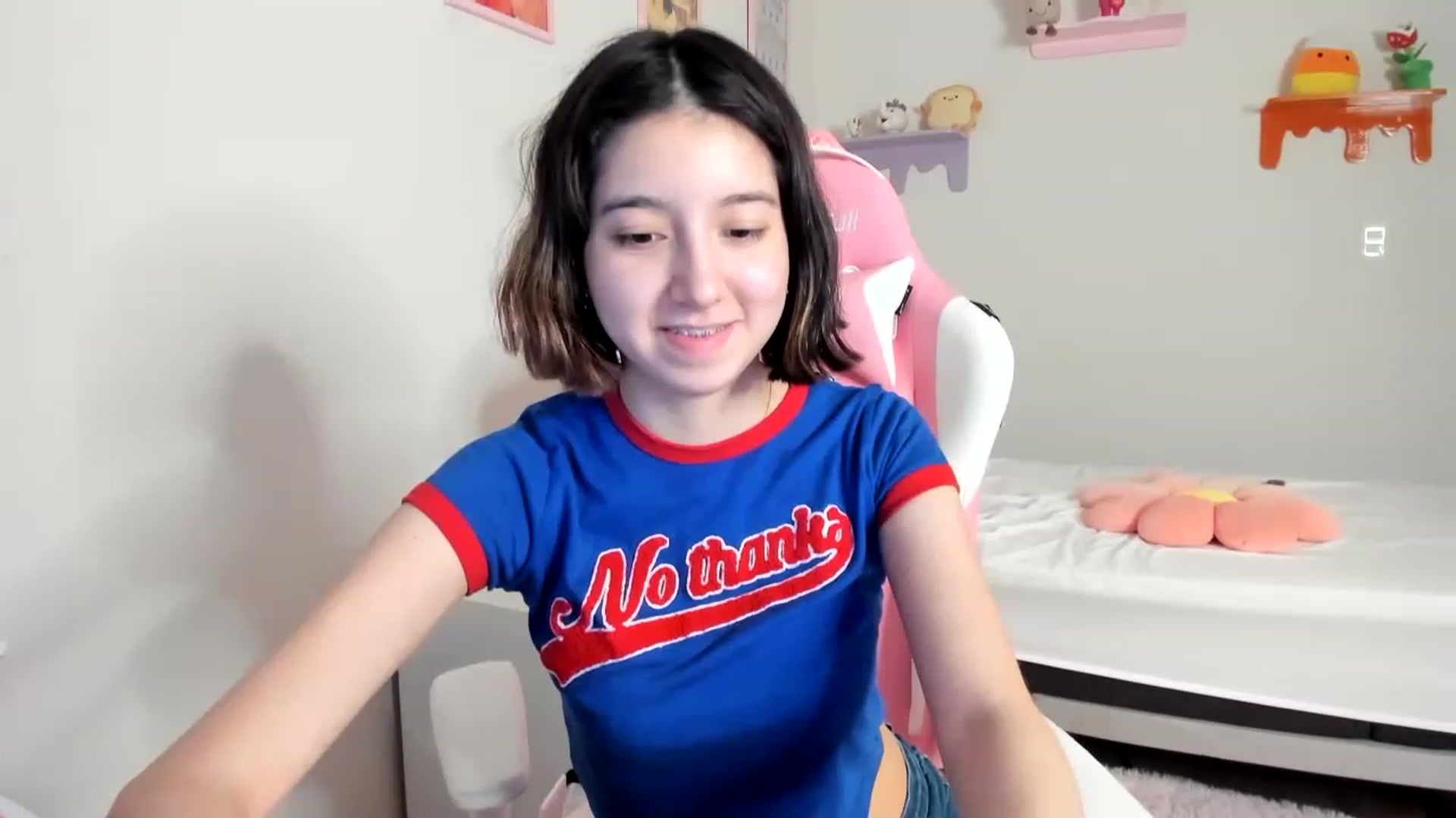 Gallery image thumbnail from Cherrycute666's myfreecams stream on, 05/13/2023, 07:40 image 14 of 20