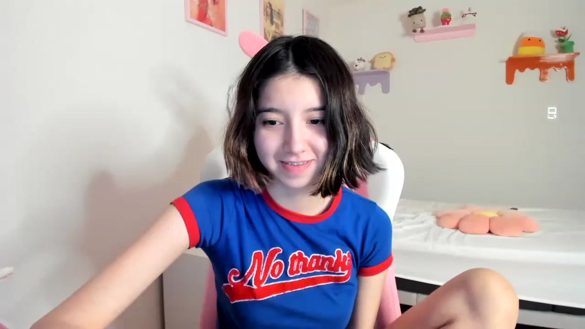 Gallery image thumbnail from Cherrycute666's myfreecams stream on, 05/13/2023, 07:40 image 18 of 20