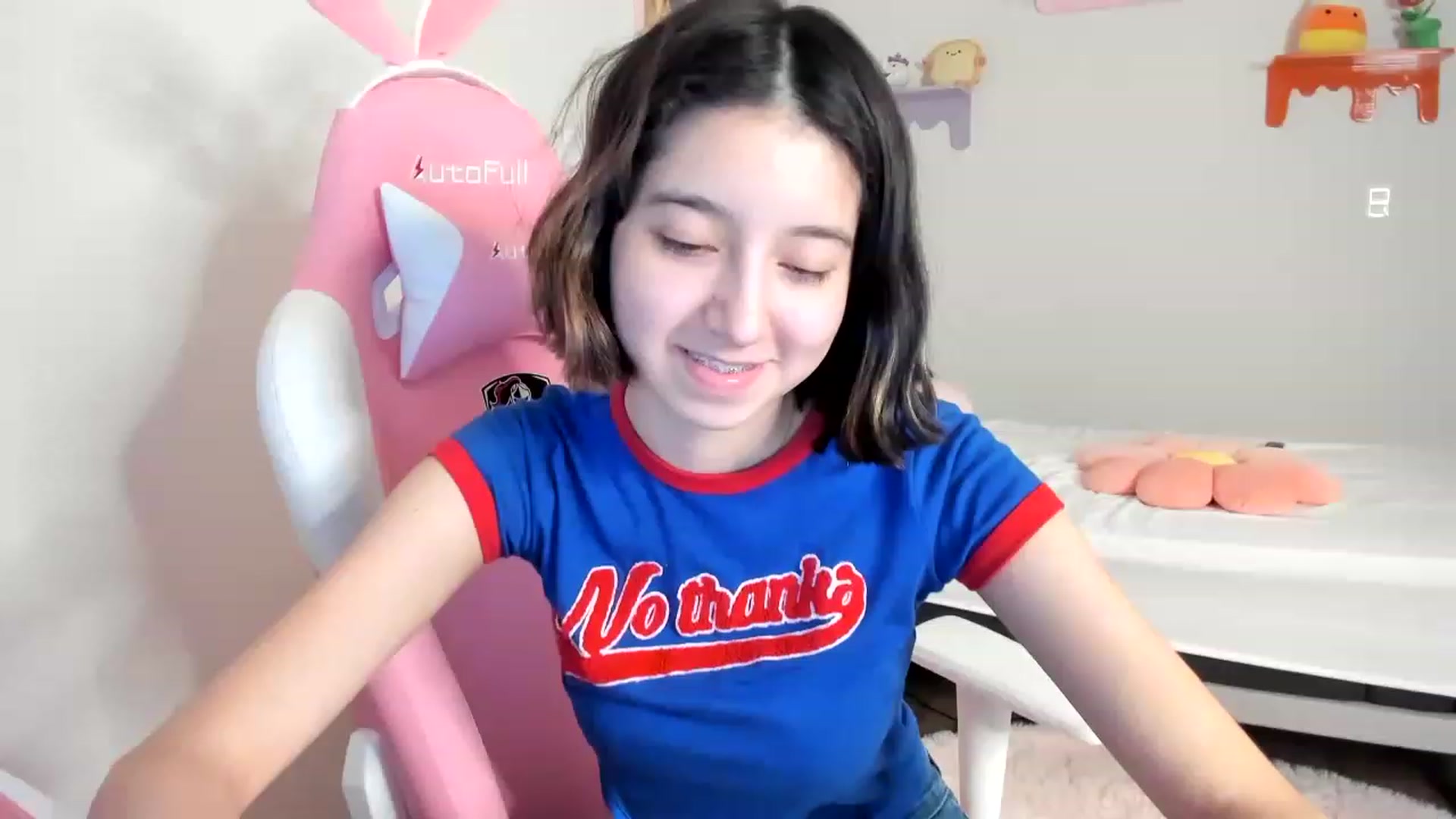 Gallery image thumbnail from Cherrycute666's myfreecams stream on, 05/13/2023, 07:40 image 1 of 20