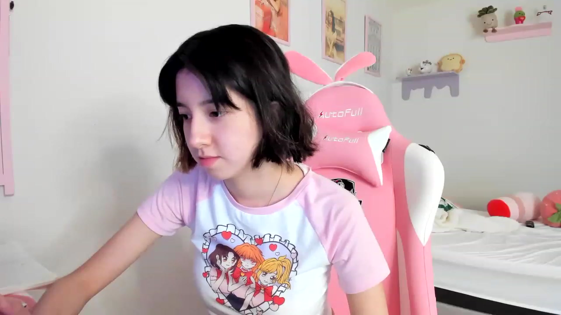Gallery image thumbnail from Cherrycute666's myfreecams stream on, 05/13/2023, 17:20 image 20 of 20