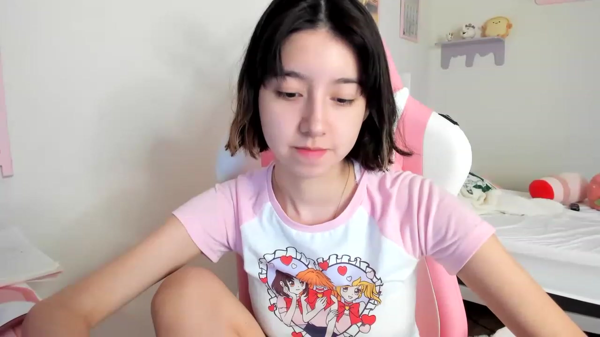 Gallery image thumbnail from Cherrycute666's myfreecams stream on, 05/13/2023, 17:20 image 11 of 20