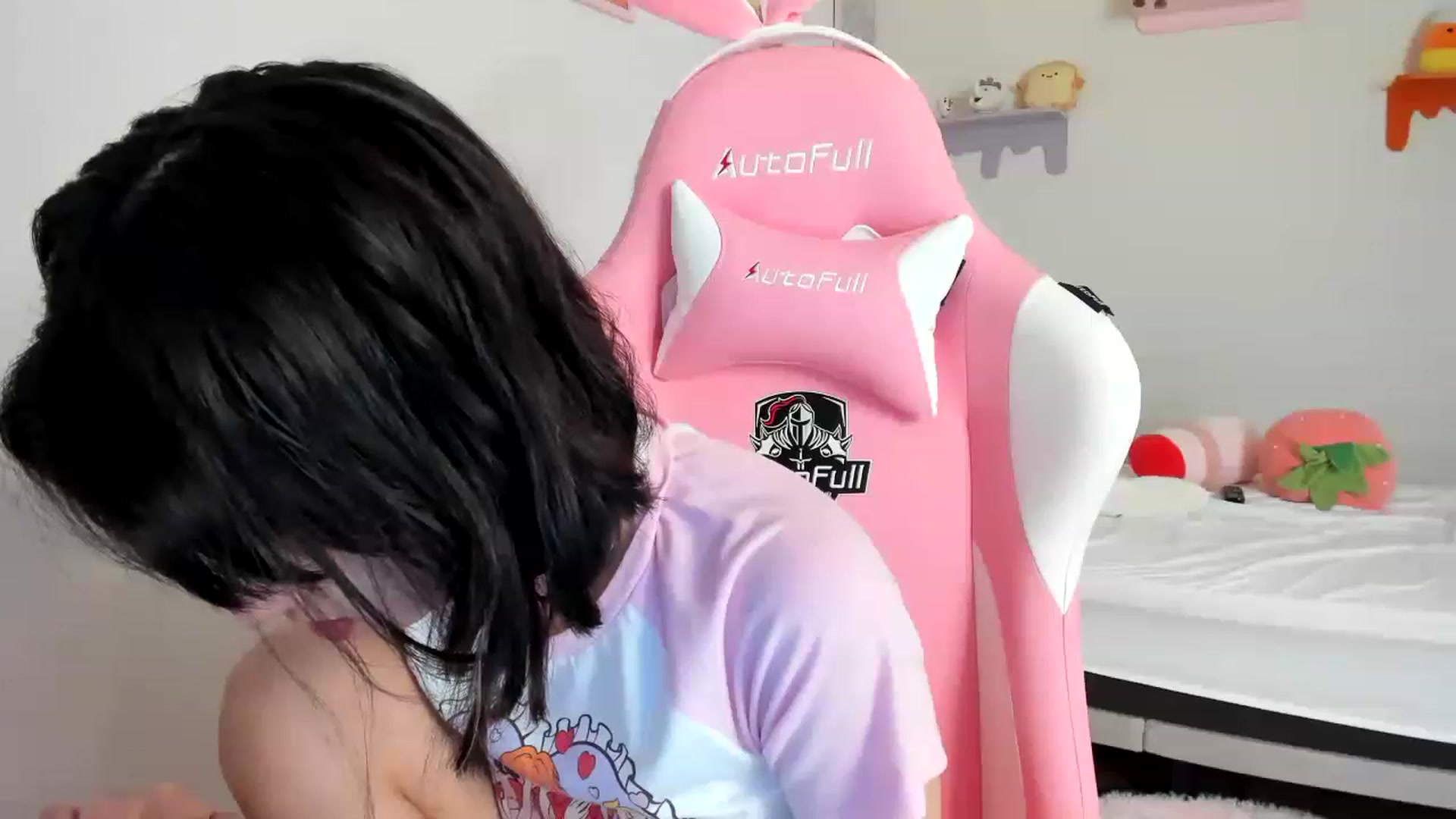 Gallery image thumbnail from Cherrycute666's myfreecams stream on, 05/13/2023, 17:20 image 8 of 20