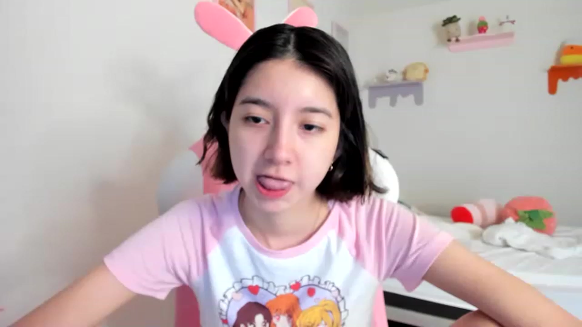 Gallery image thumbnail from Cherrycute666's myfreecams stream on, 05/13/2023, 17:20 image 1 of 20