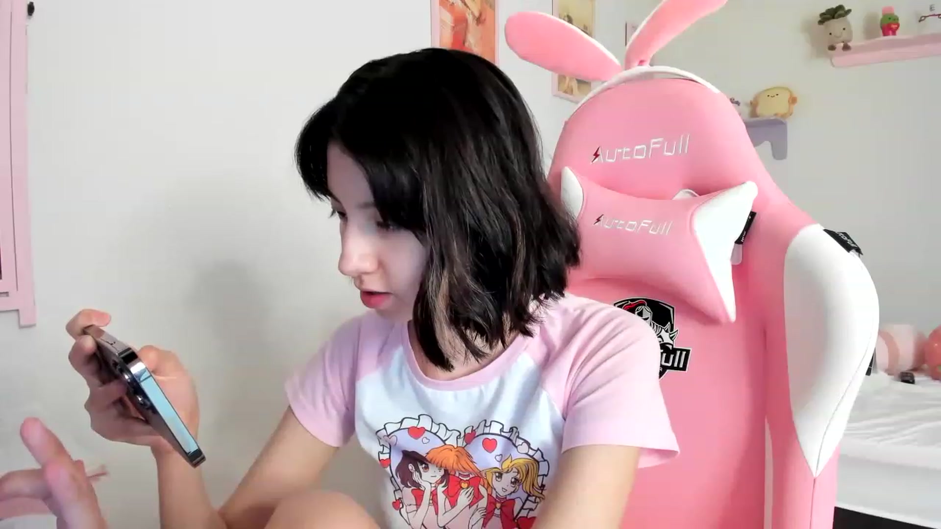 Gallery image thumbnail from Cherrycute666's myfreecams stream on, 05/13/2023, 17:20 image 13 of 20