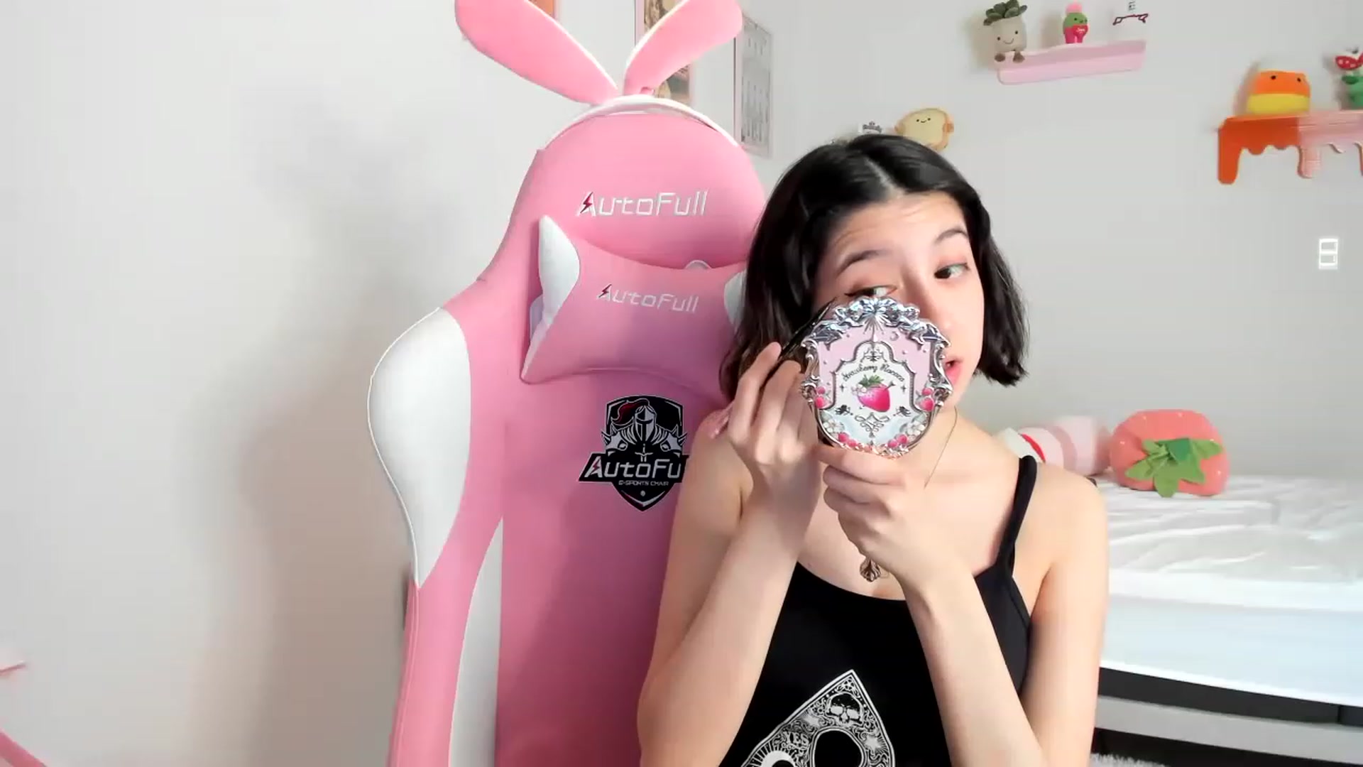 Gallery image thumbnail from Cherrycute666's myfreecams stream on, 05/13/2023, 20:39 image 4 of 20