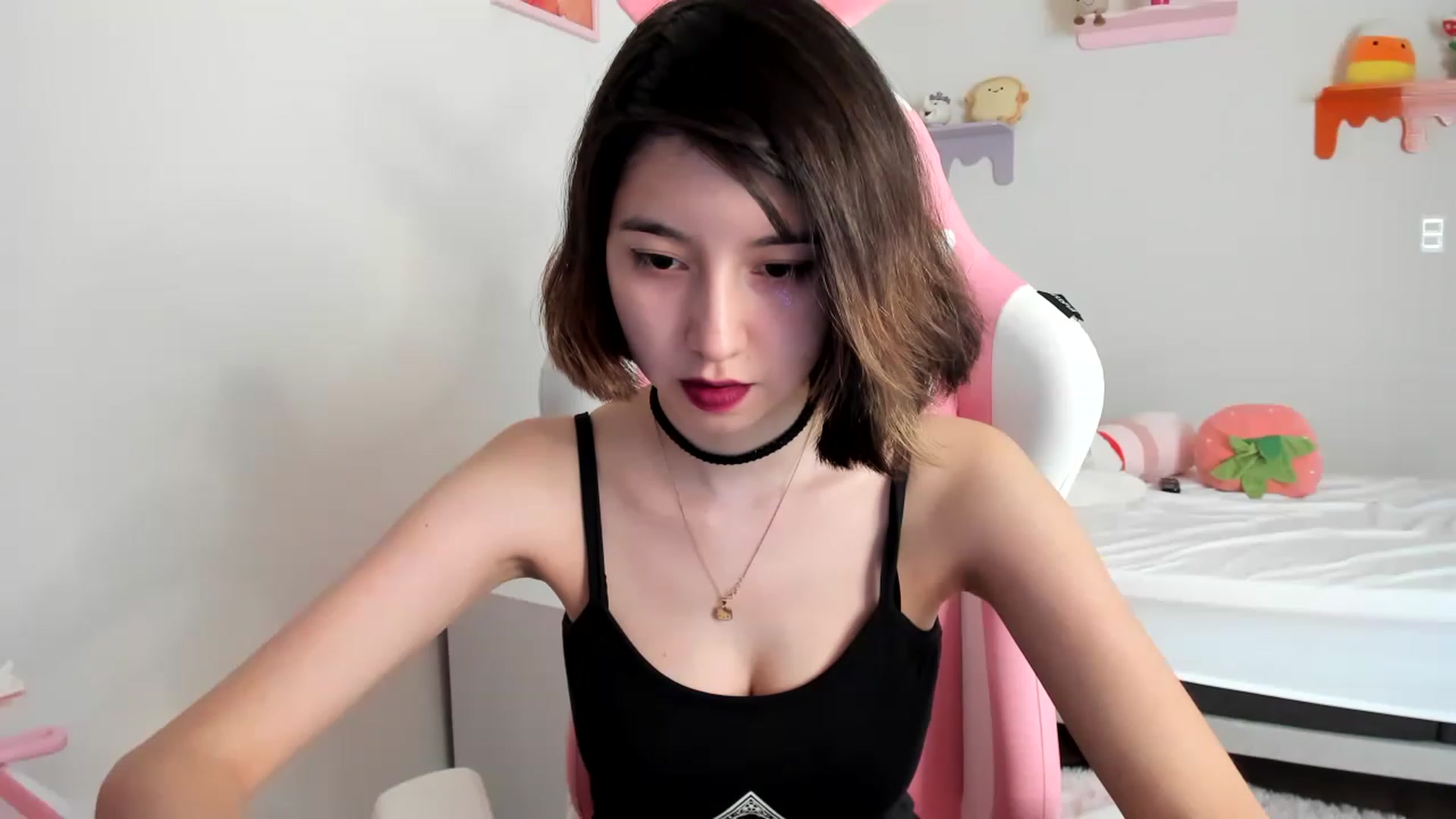 Gallery image thumbnail from Cherrycute666's myfreecams stream on, 05/13/2023, 20:39 image 16 of 20