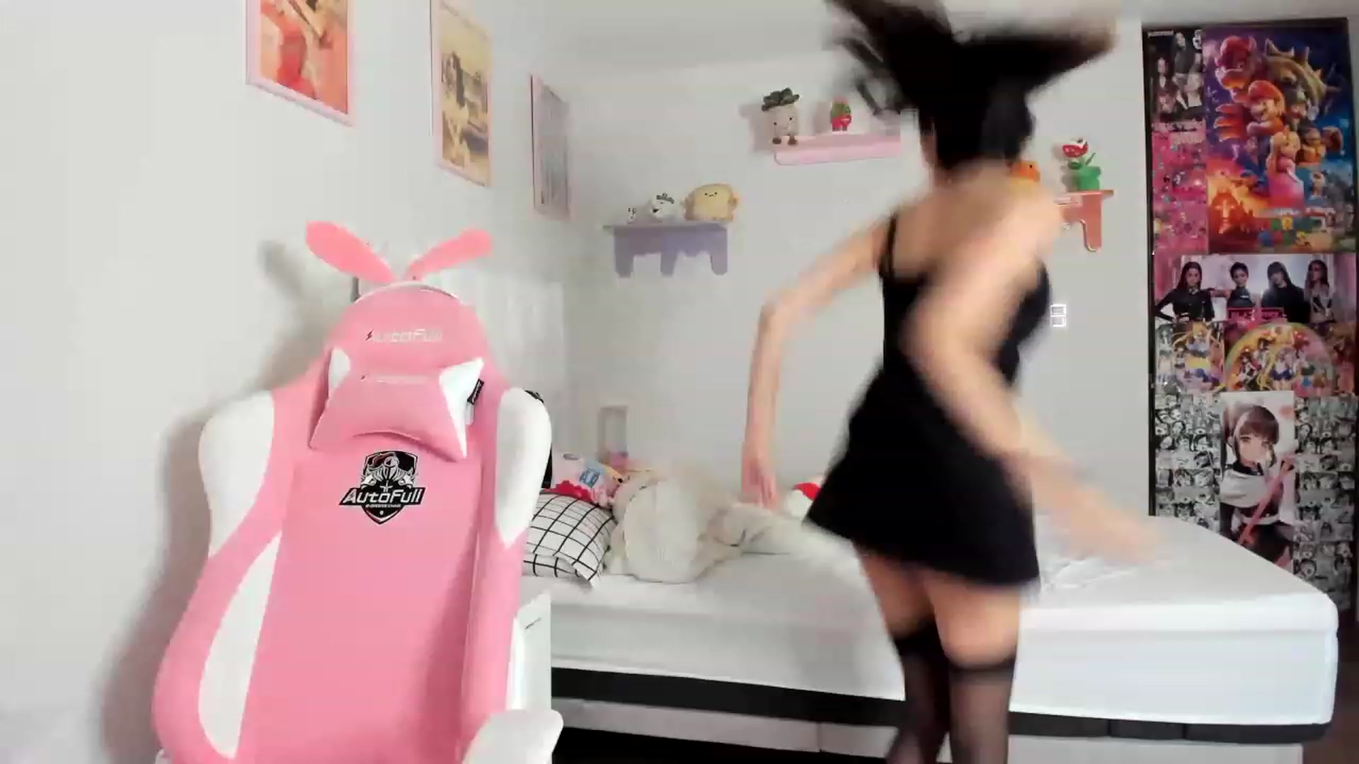Gallery image thumbnail from Cherrycute666's myfreecams stream on, 05/13/2023, 22:58 image 13 of 20