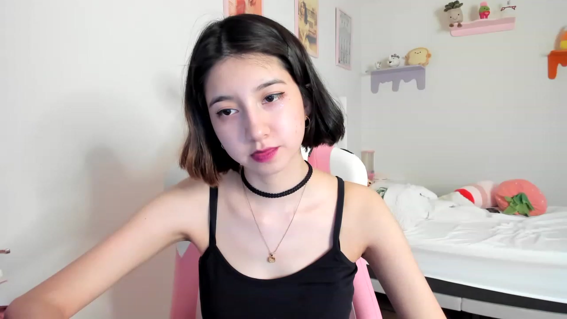Gallery image thumbnail from Cherrycute666's myfreecams stream on, 05/14/2023, 24:03 image 10 of 20