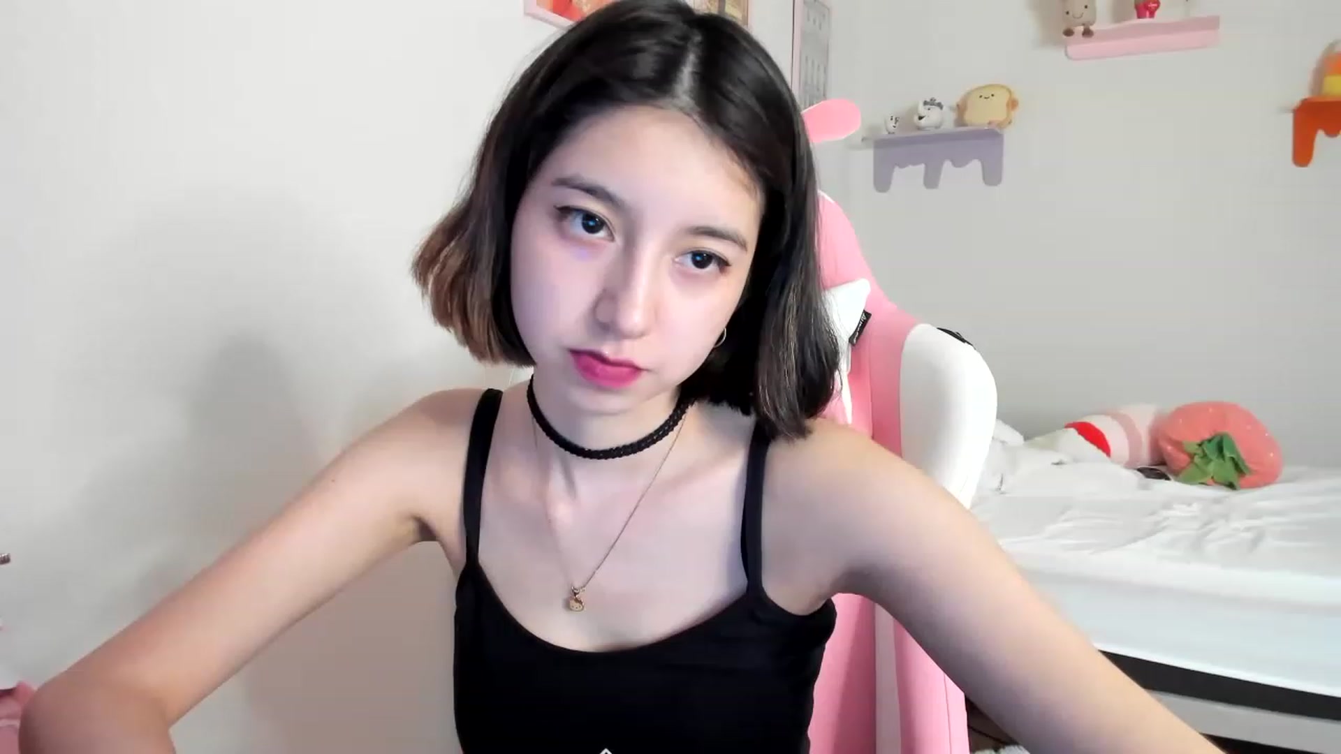 Gallery image thumbnail from Cherrycute666's myfreecams stream on, 05/14/2023, 24:03 image 6 of 20