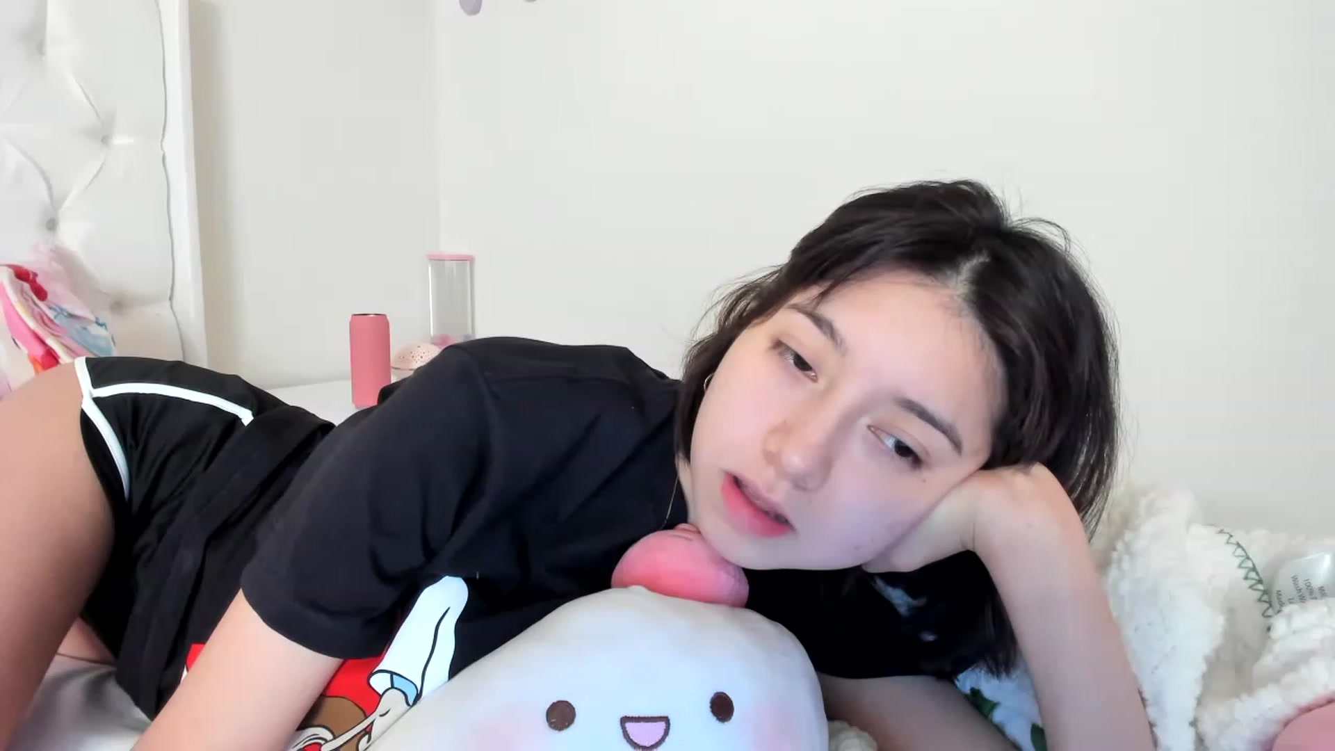 Gallery image thumbnail from Cherrycute666's myfreecams stream on, 05/14/2023, 14:04 image 19 of 20