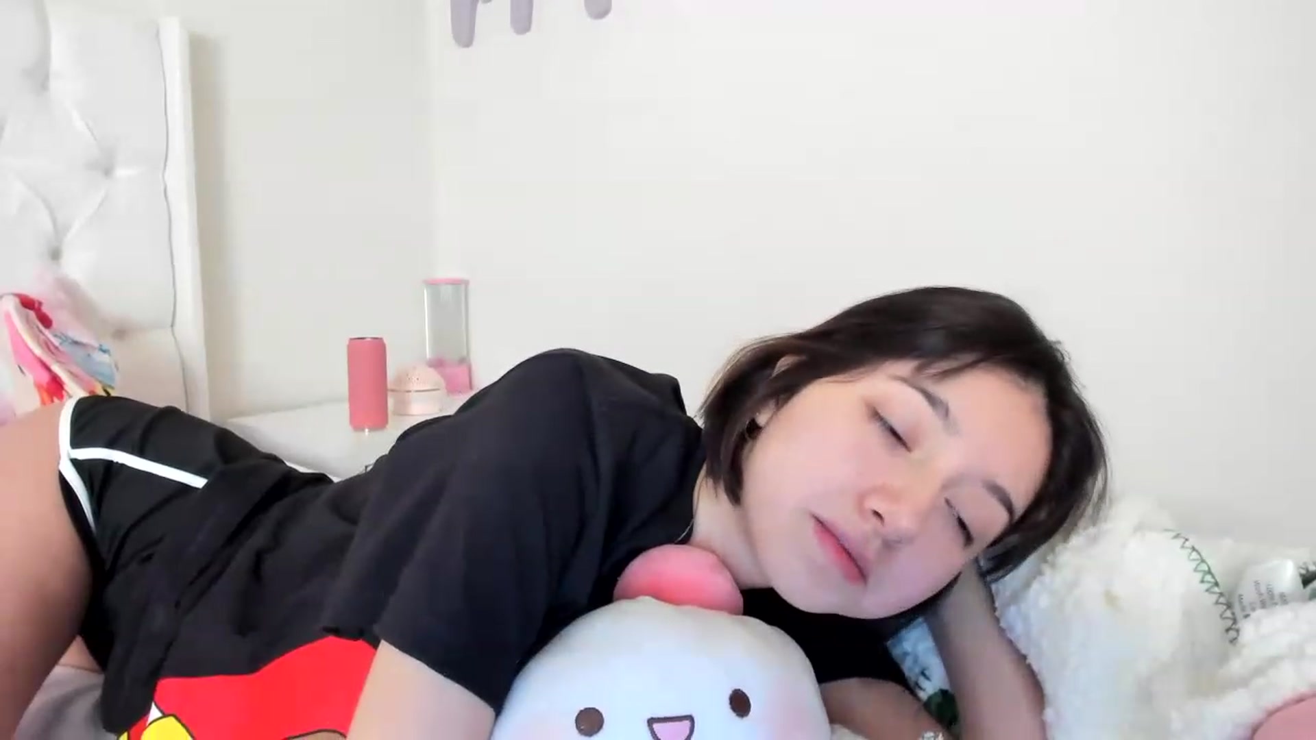Gallery image thumbnail from Cherrycute666's myfreecams stream on, 05/14/2023, 14:04 image 20 of 20