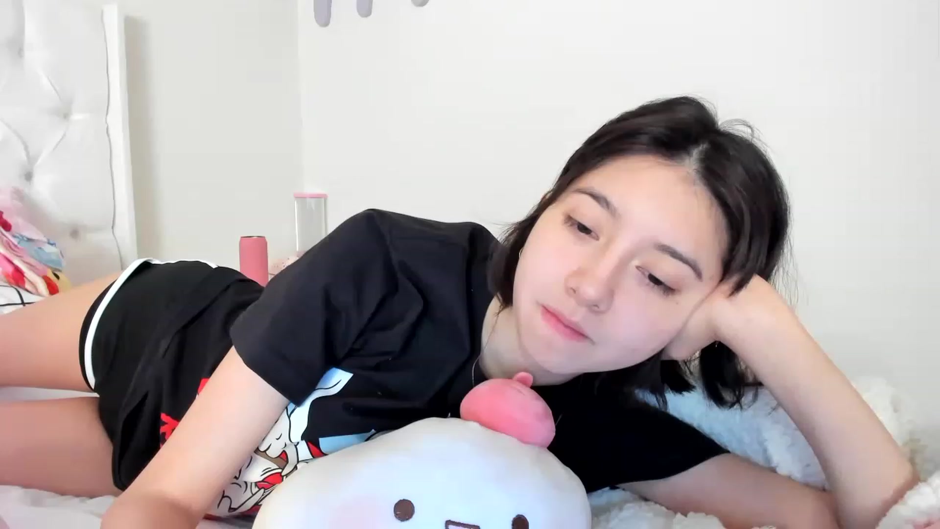 Gallery image thumbnail from Cherrycute666's myfreecams stream on, 05/14/2023, 14:04 image 17 of 20
