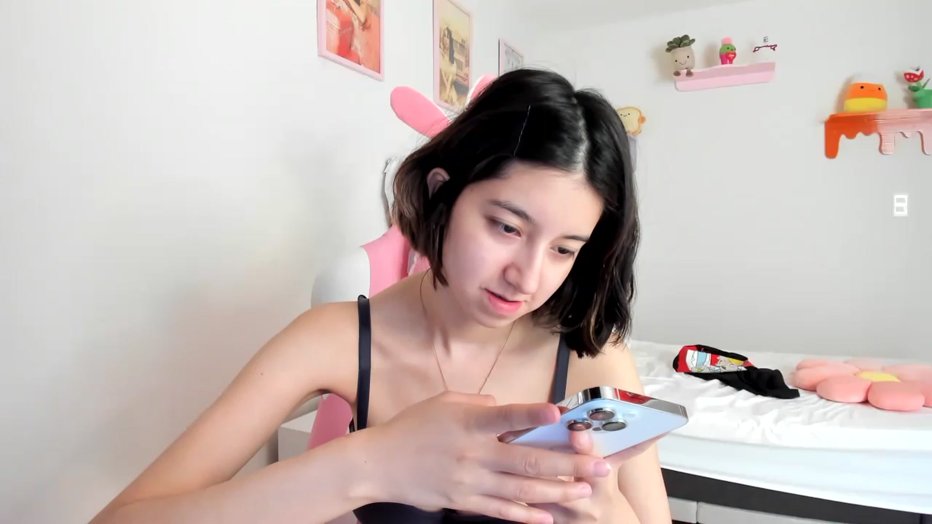 Gallery image thumbnail from Cherrycute666's myfreecams stream on, 05/14/2023, 22:29 image 2 of 20