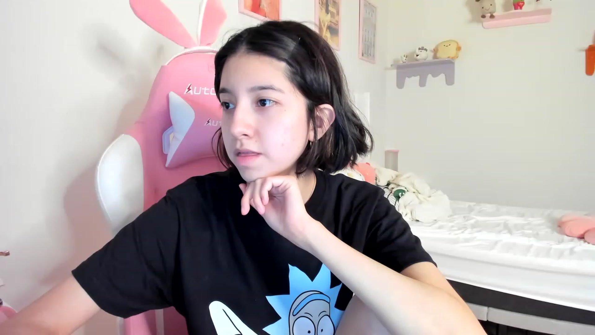 Gallery image thumbnail from Cherrycute666's myfreecams stream on, 05/15/2023, 24:02 image 6 of 20