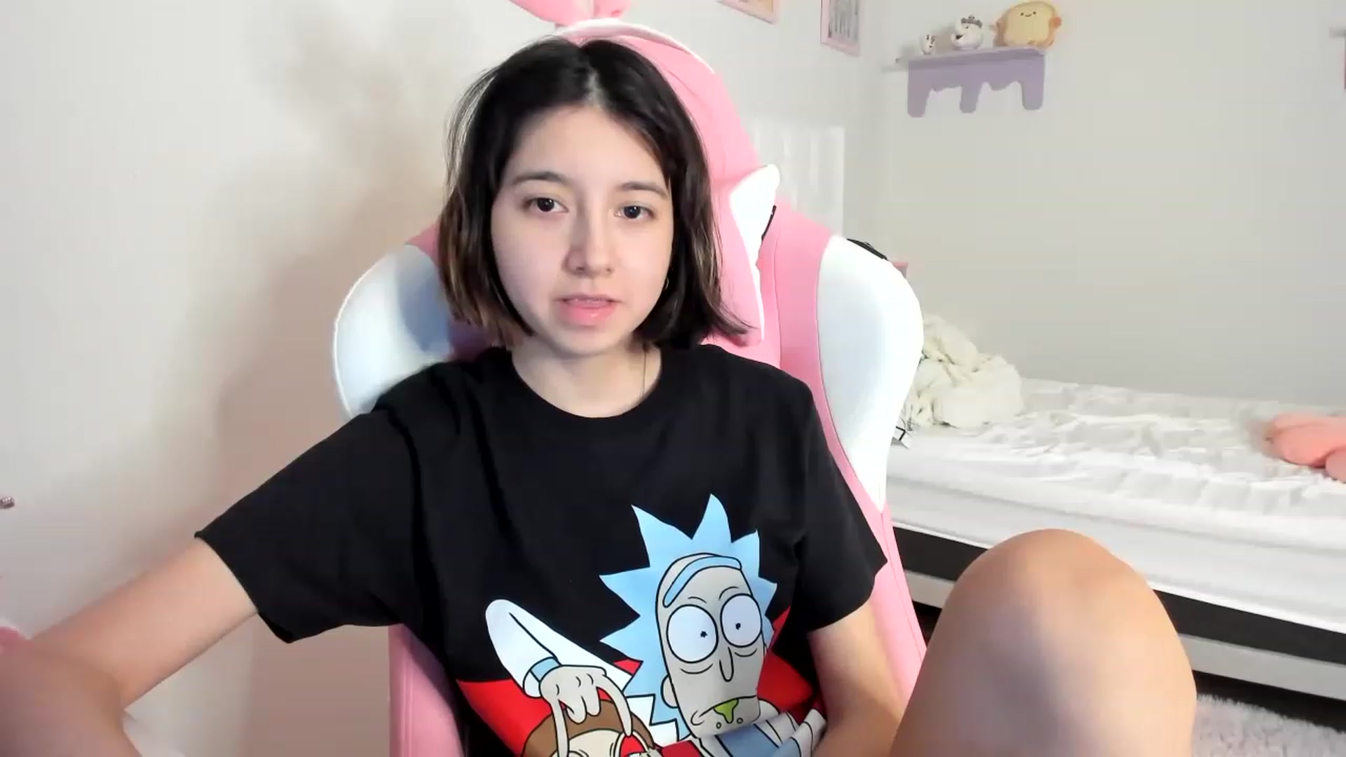 Gallery image thumbnail from Cherrycute666's myfreecams stream on, 05/15/2023, 24:02 image 2 of 20