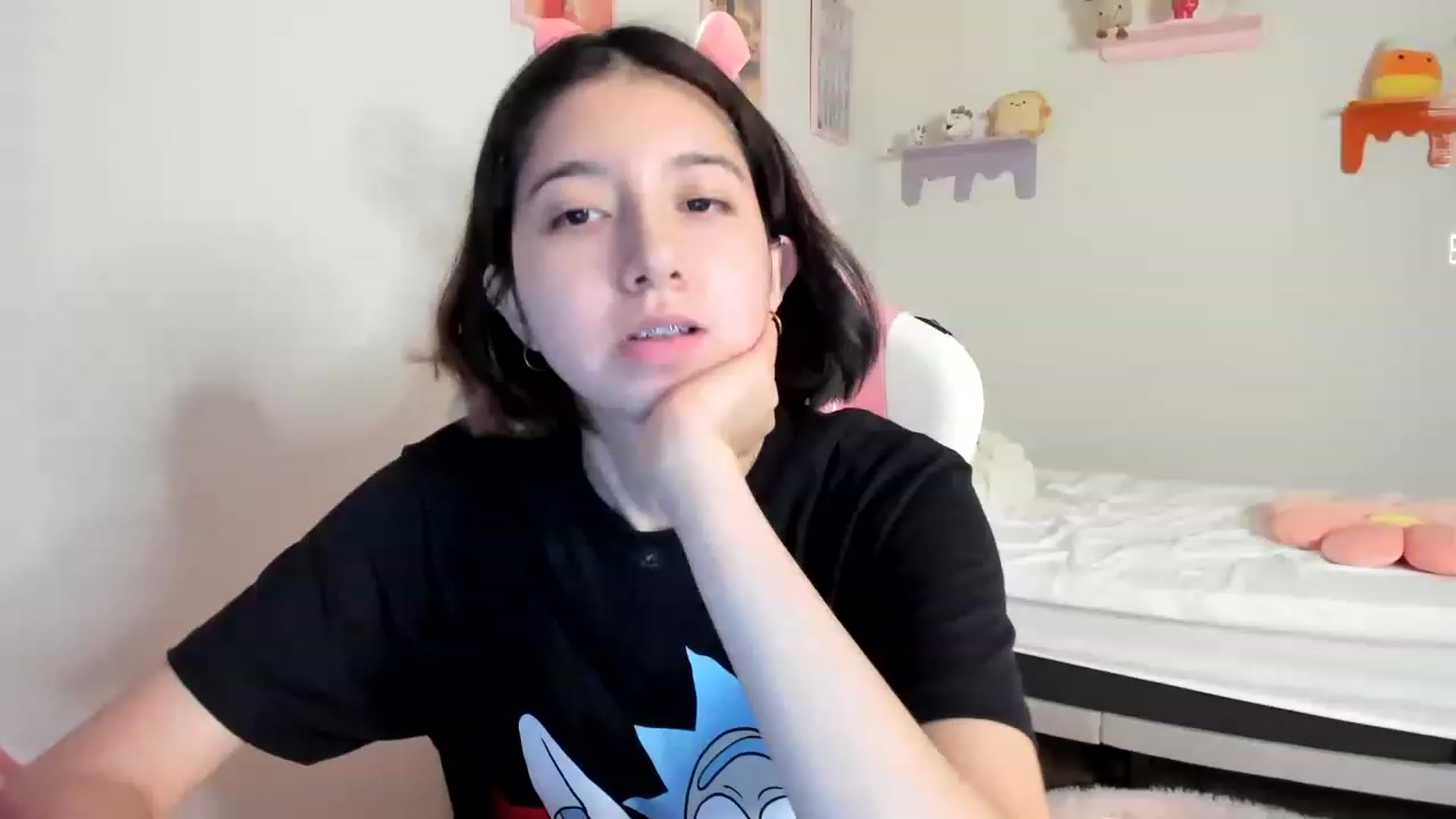 Gallery image thumbnail from Cherrycute666's myfreecams stream on, 05/15/2023, 04:16 image 2 of 20