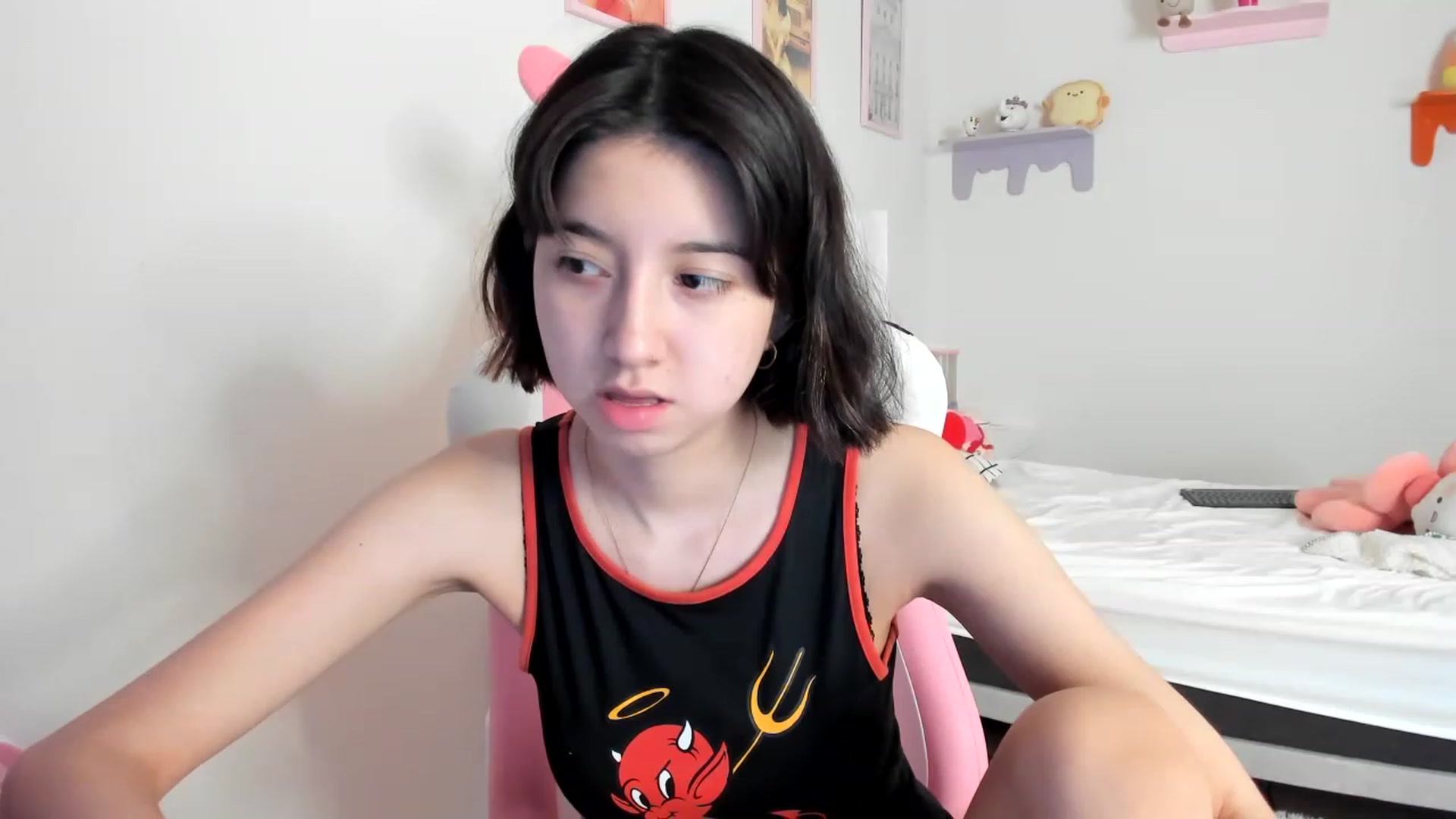 Gallery image thumbnail from Cherrycute666's myfreecams stream on, 05/15/2023, 18:13 image 11 of 20