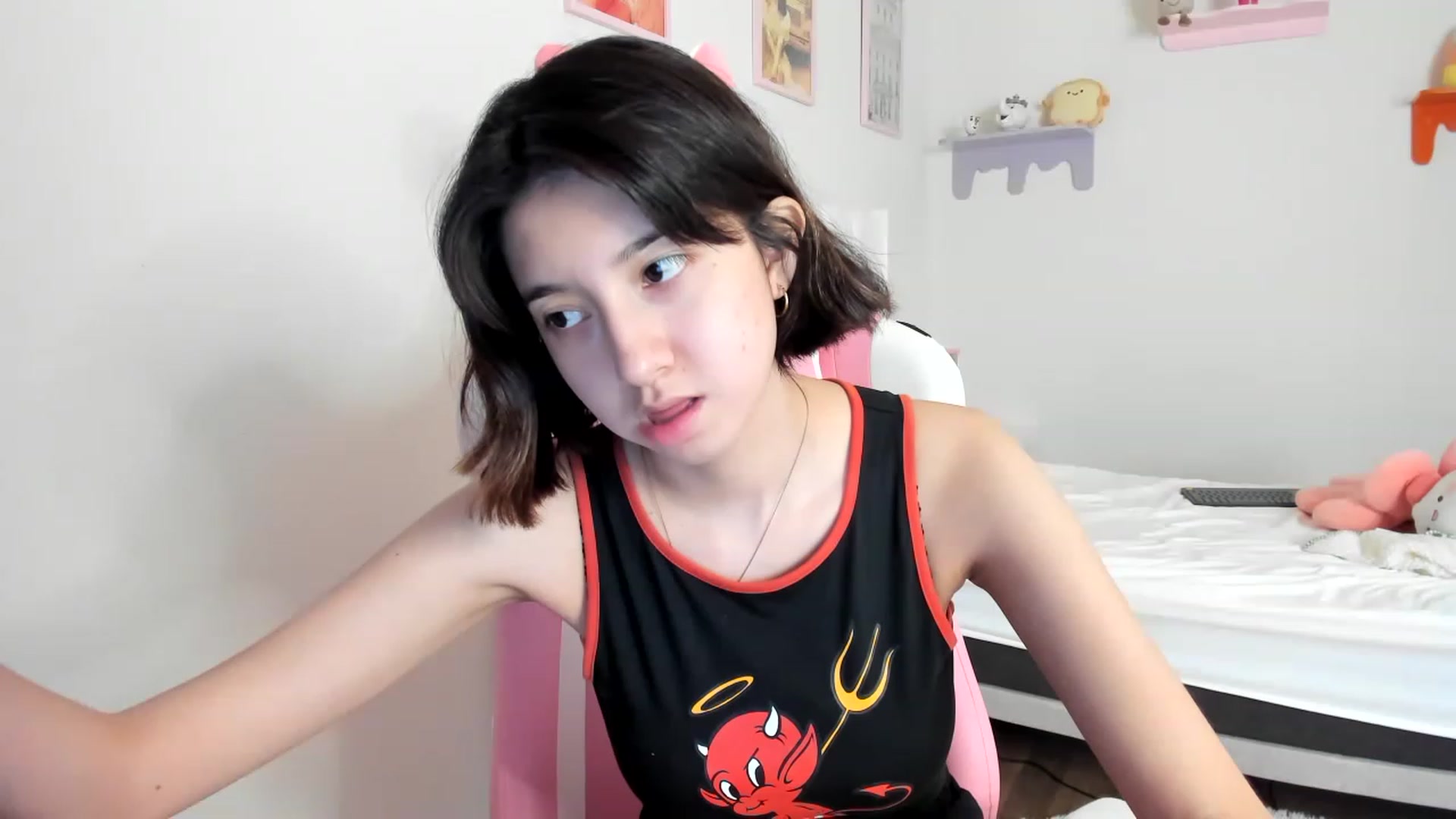 Gallery image thumbnail from Cherrycute666's myfreecams stream on, 05/15/2023, 18:13 image 12 of 20