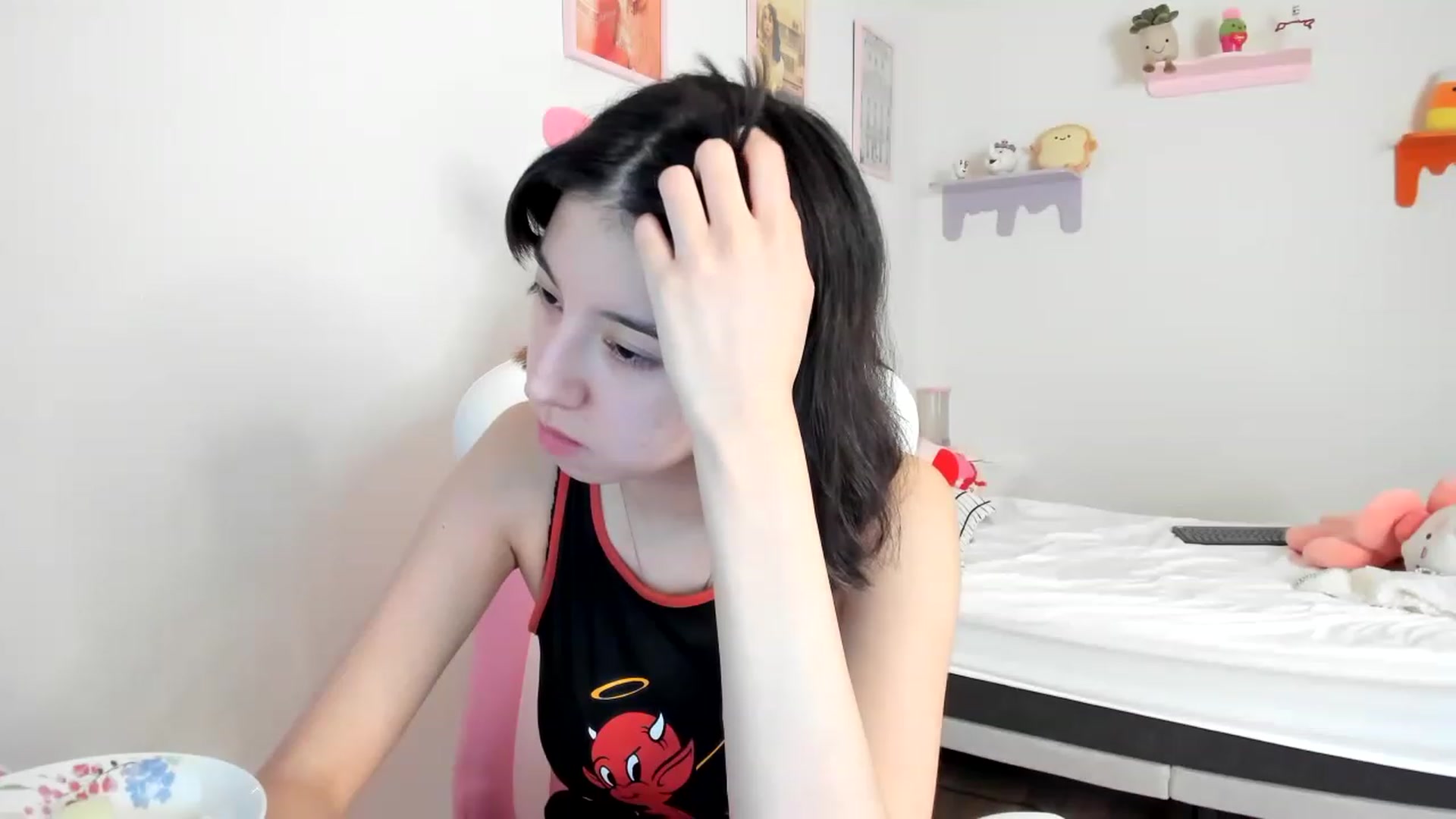 Gallery image thumbnail from Cherrycute666's myfreecams stream on, 05/15/2023, 18:13 image 4 of 20