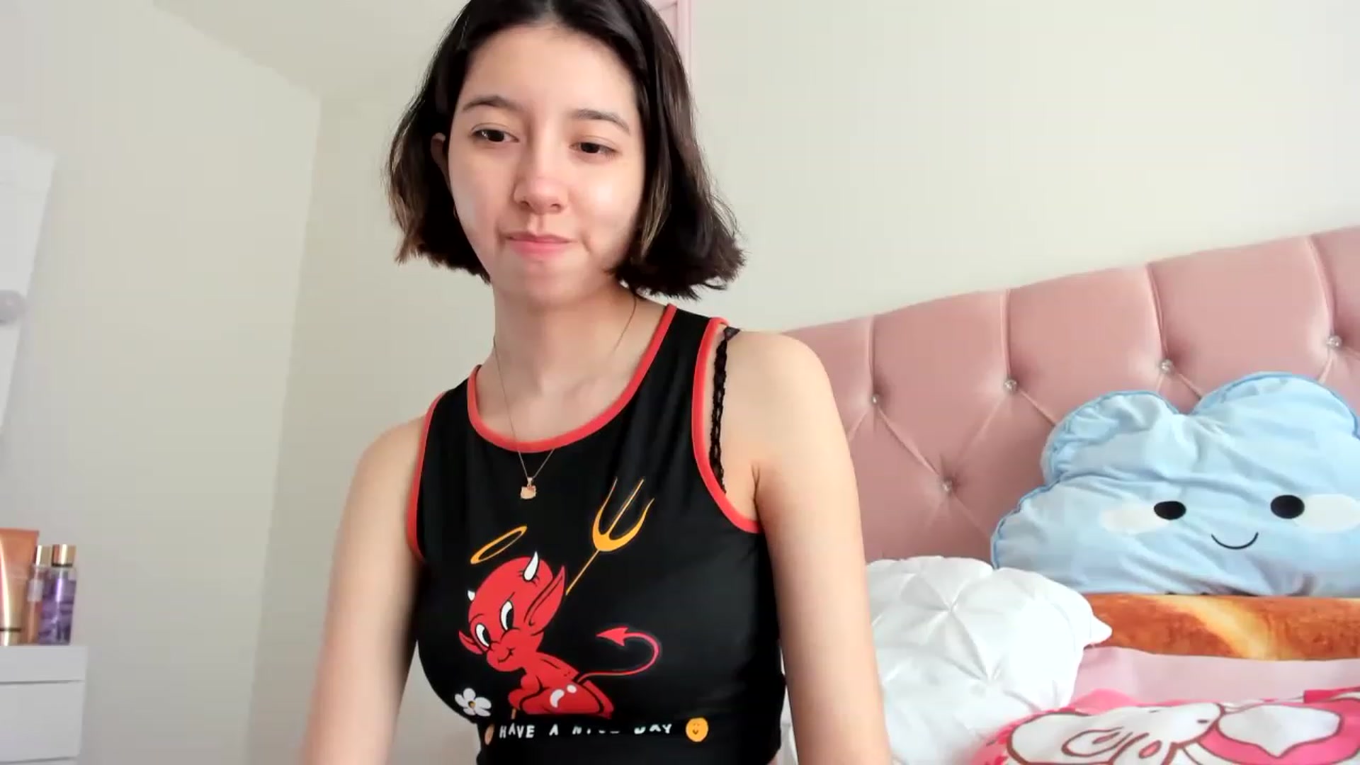 Gallery image thumbnail from Cherrycute666's myfreecams stream on, 05/15/2023, 20:12 image 8 of 20