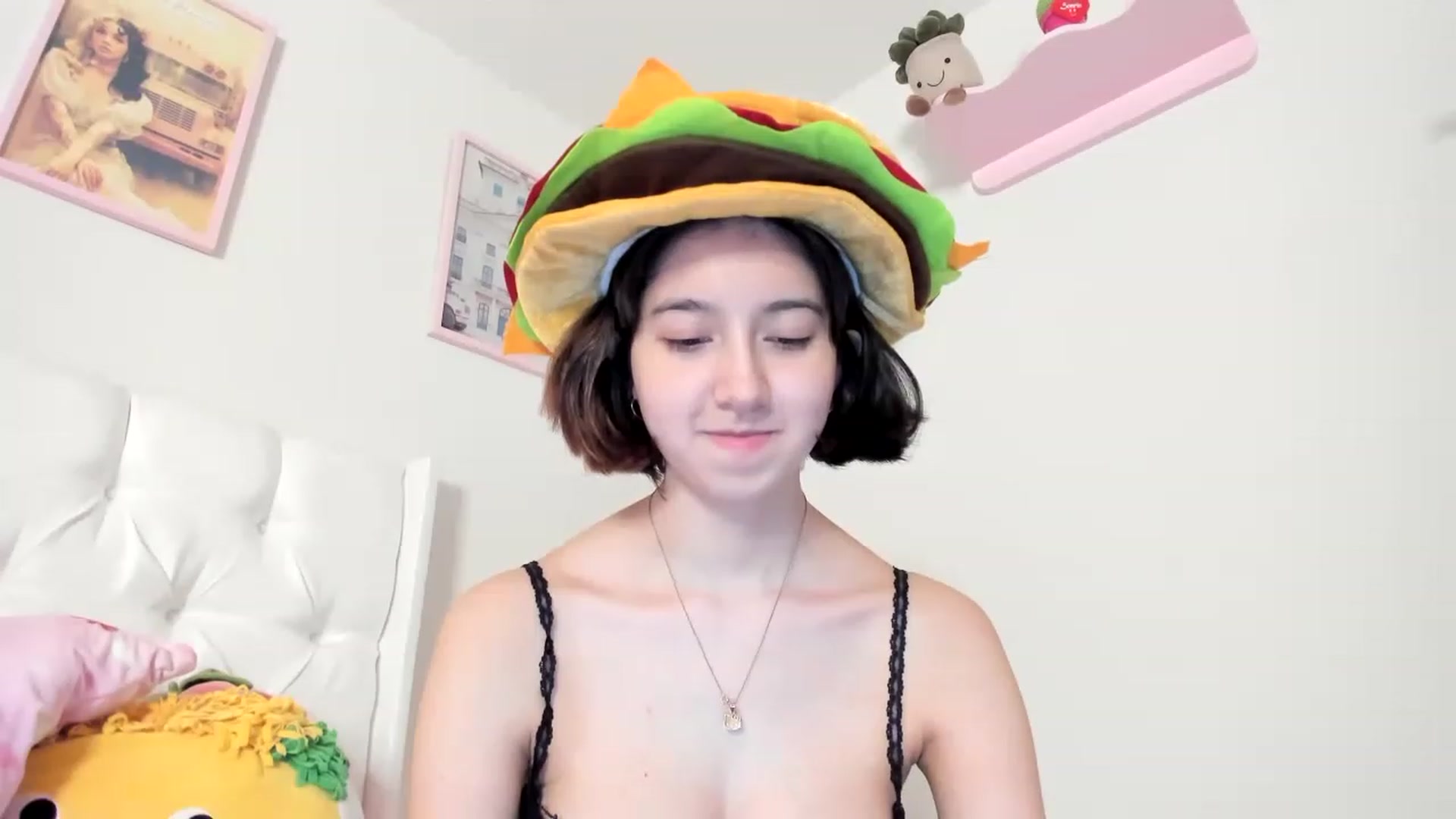 Gallery image thumbnail from Cherrycute666's myfreecams stream on, 05/16/2023, 05:58 image 10 of 20