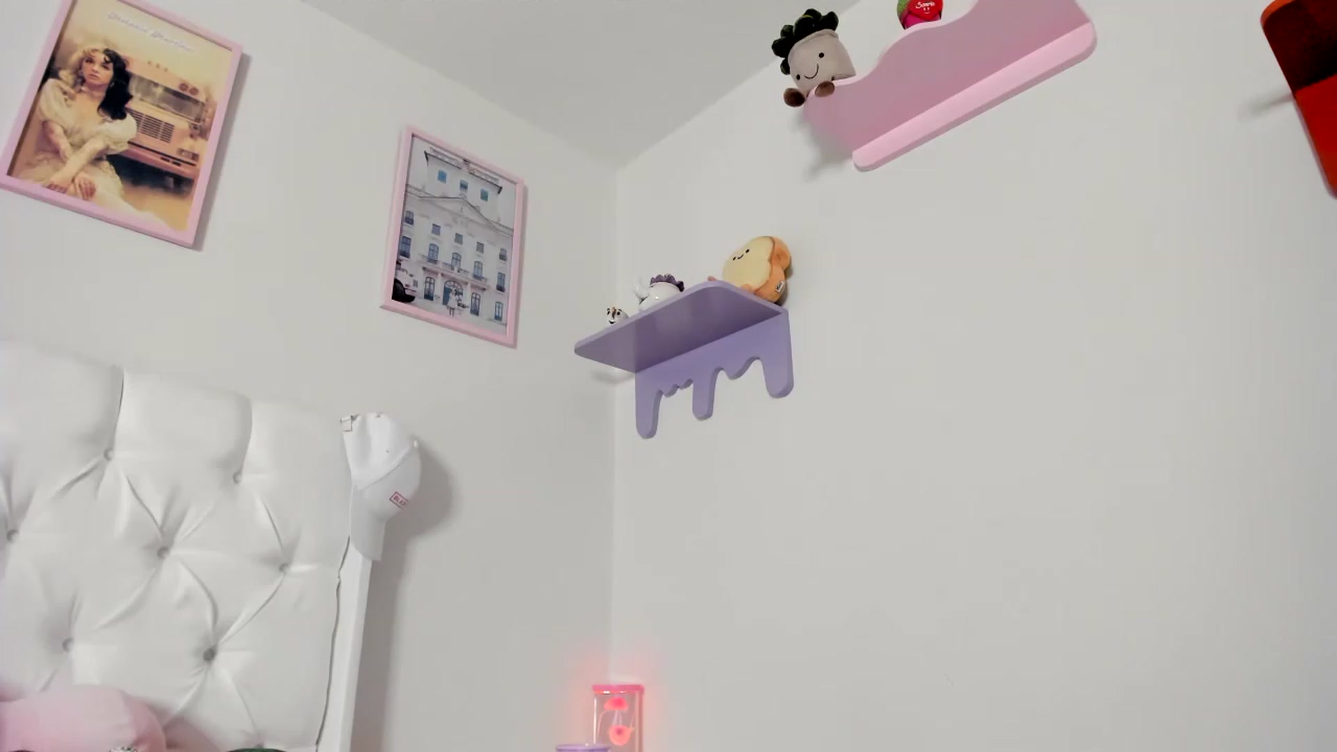 Gallery image thumbnail from Cherrycute666's myfreecams stream on, 05/17/2023, 08:46 image 16 of 20