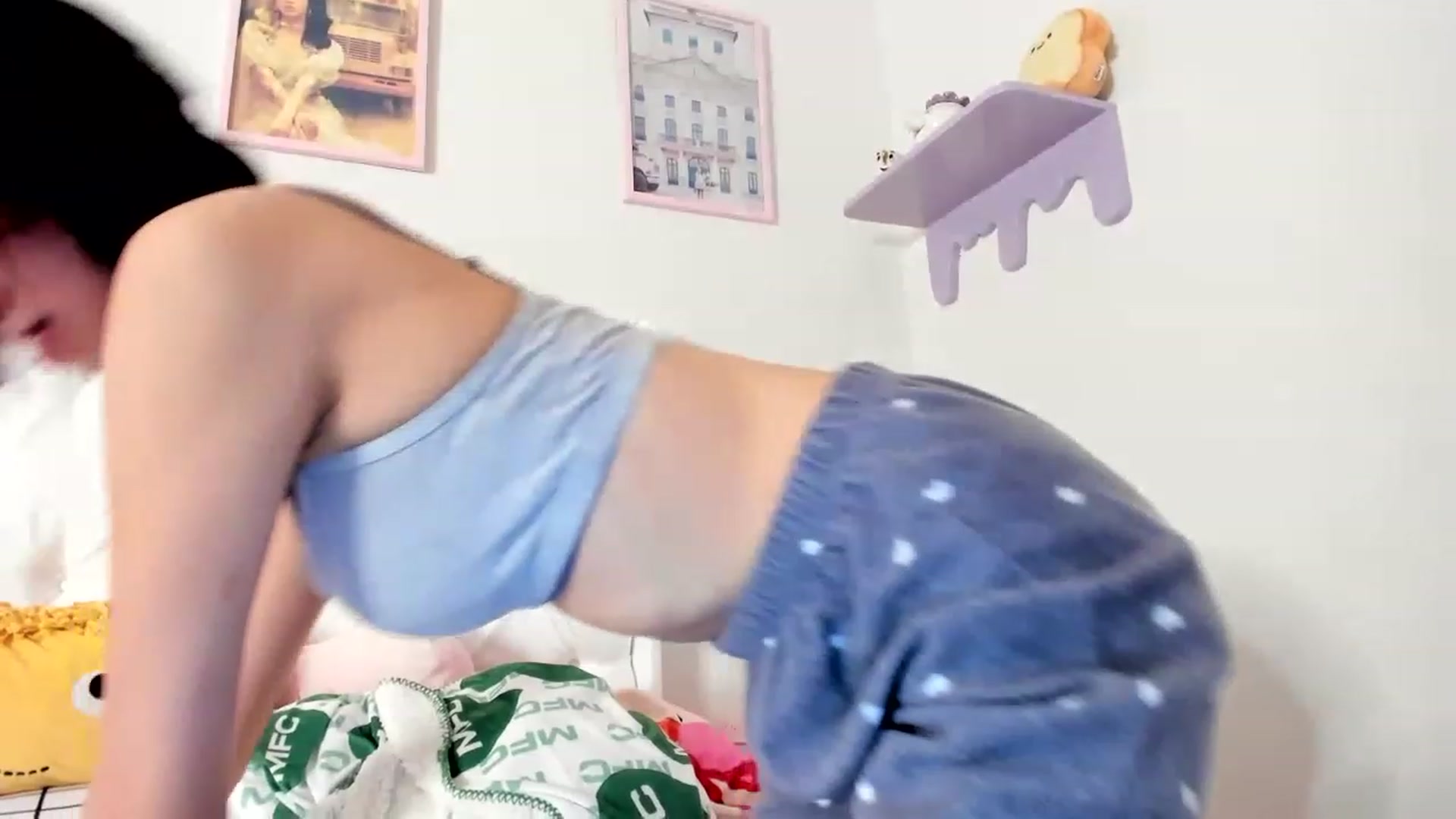 Gallery image thumbnail from Cherrycute666's myfreecams stream on, 05/17/2023, 08:46 image 10 of 20