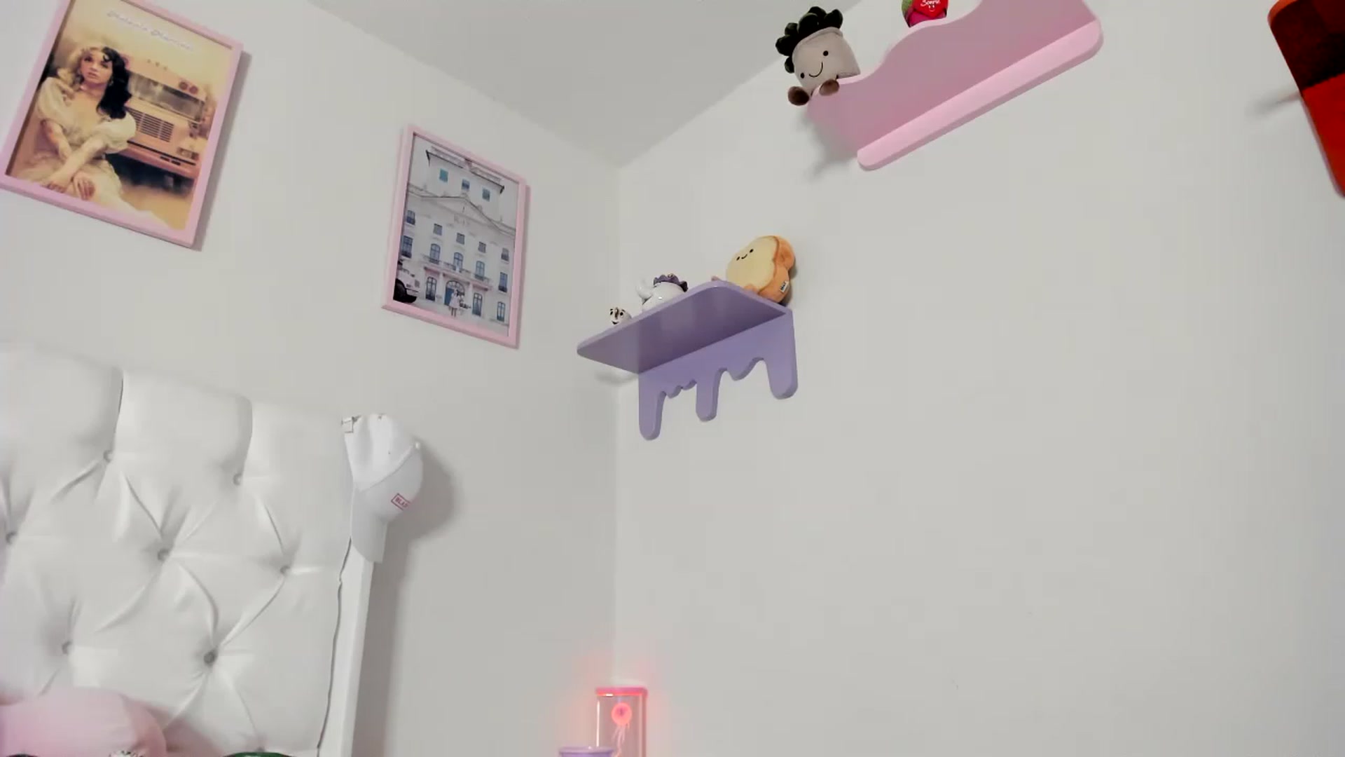 Gallery image thumbnail from Cherrycute666's myfreecams stream on, 05/17/2023, 08:46 image 14 of 20